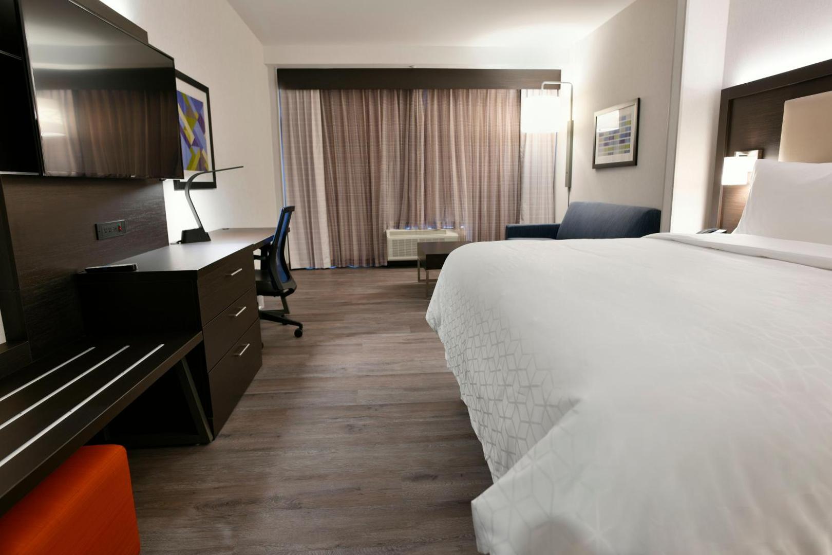 Holiday Inn Express & Suites Jersey City - Holland Tunnel Holiday Inn Express & Suites Jersey City - Holland Tunnel
