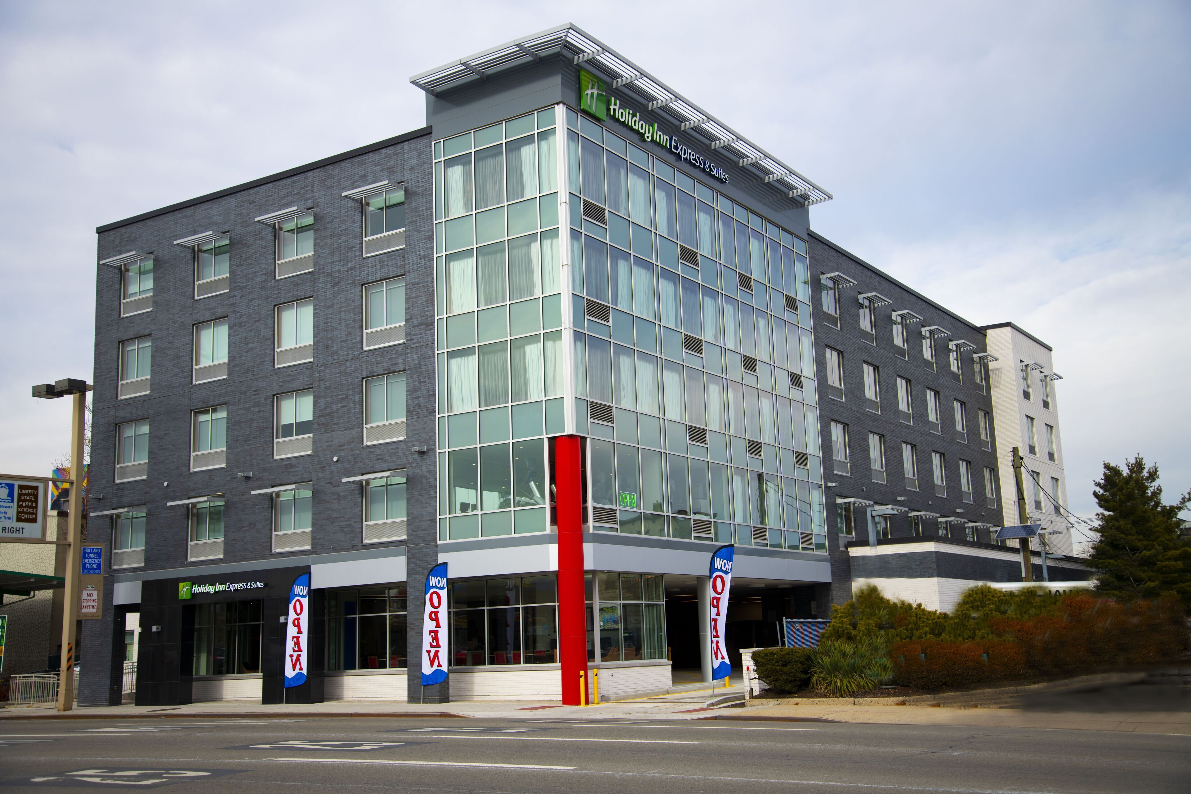 Holiday Inn Express & Suites Jersey City - Holland Tunnel Holiday Inn Express & Suites Jersey City - Holland Tunnel