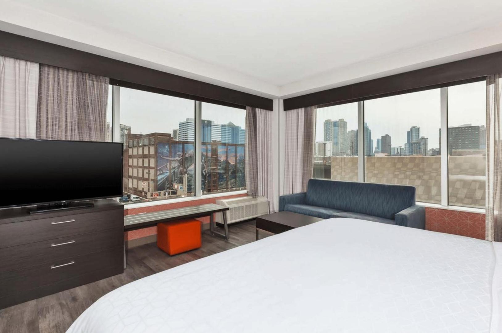 Holiday Inn Express & Suites Jersey City - Holland Tunnel Holiday Inn Express & Suites Jersey City - Holland Tunnel