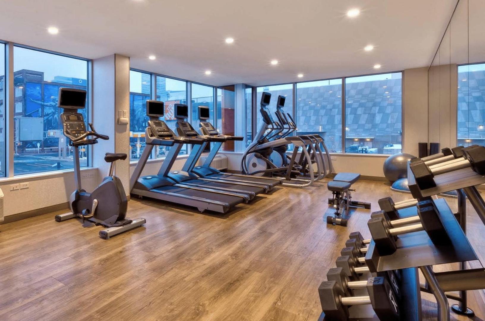 Holiday Inn Express & Suites Jersey City - Holland Tunnel Holiday Inn Express & Suites Jersey City - Holland Tunnel