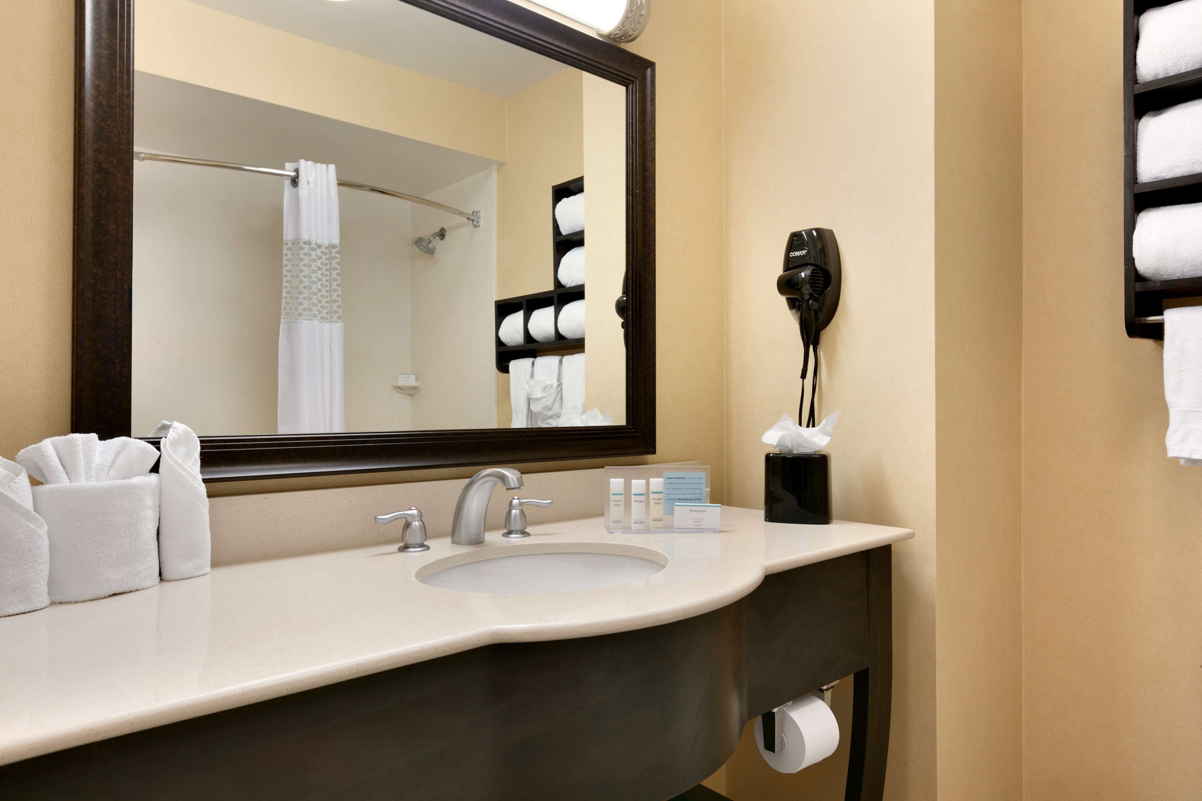 Hampton Inn & Suites Mahwah Hampton Inn & Suites Mahwah