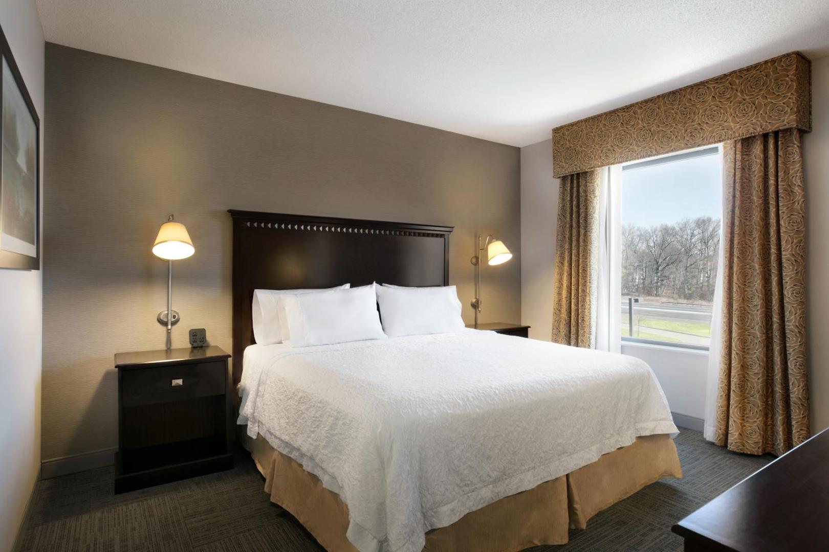 Hampton Inn & Suites Mahwah Hampton Inn & Suites Mahwah
