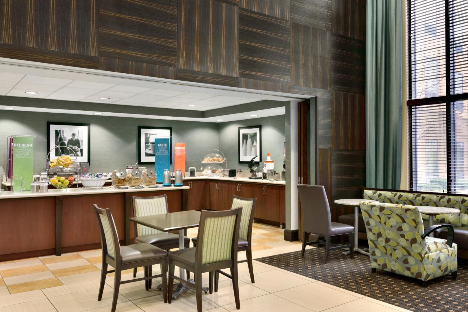 Hampton Inn & Suites Mahwah Hampton Inn & Suites Mahwah