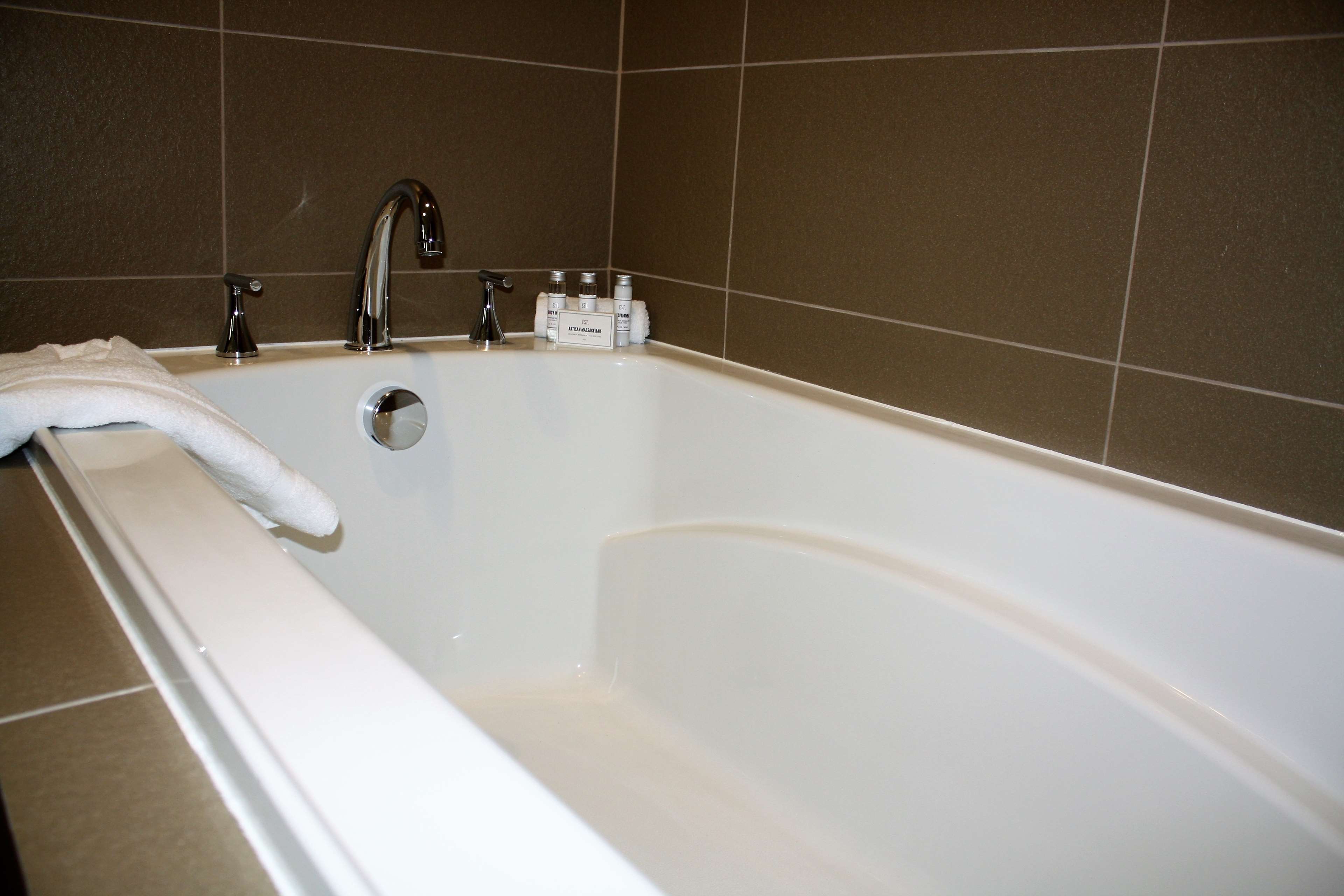 Best Western Premier NYC Gateway Hotel