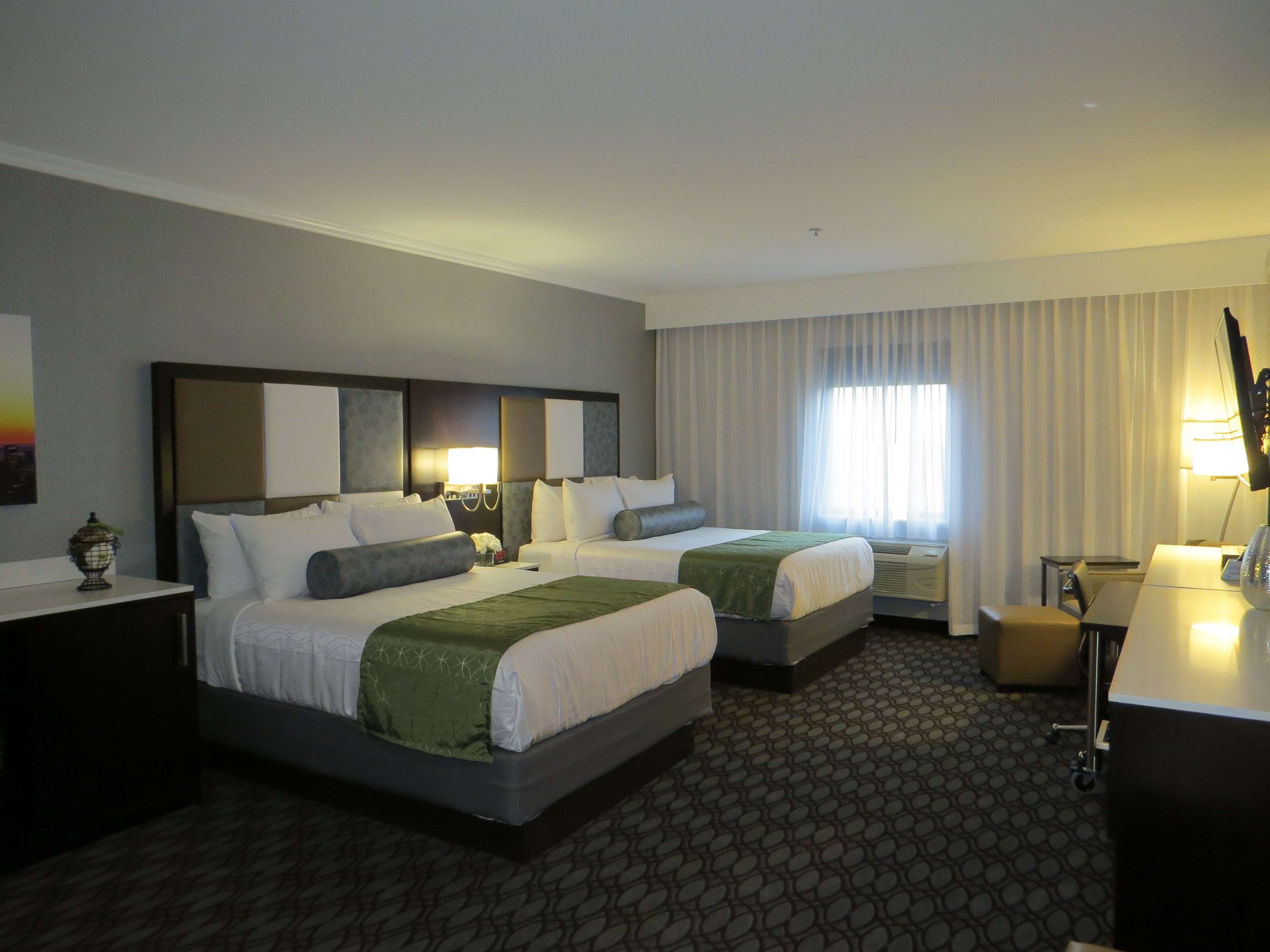 Best Western Premier NYC Gateway Hotel