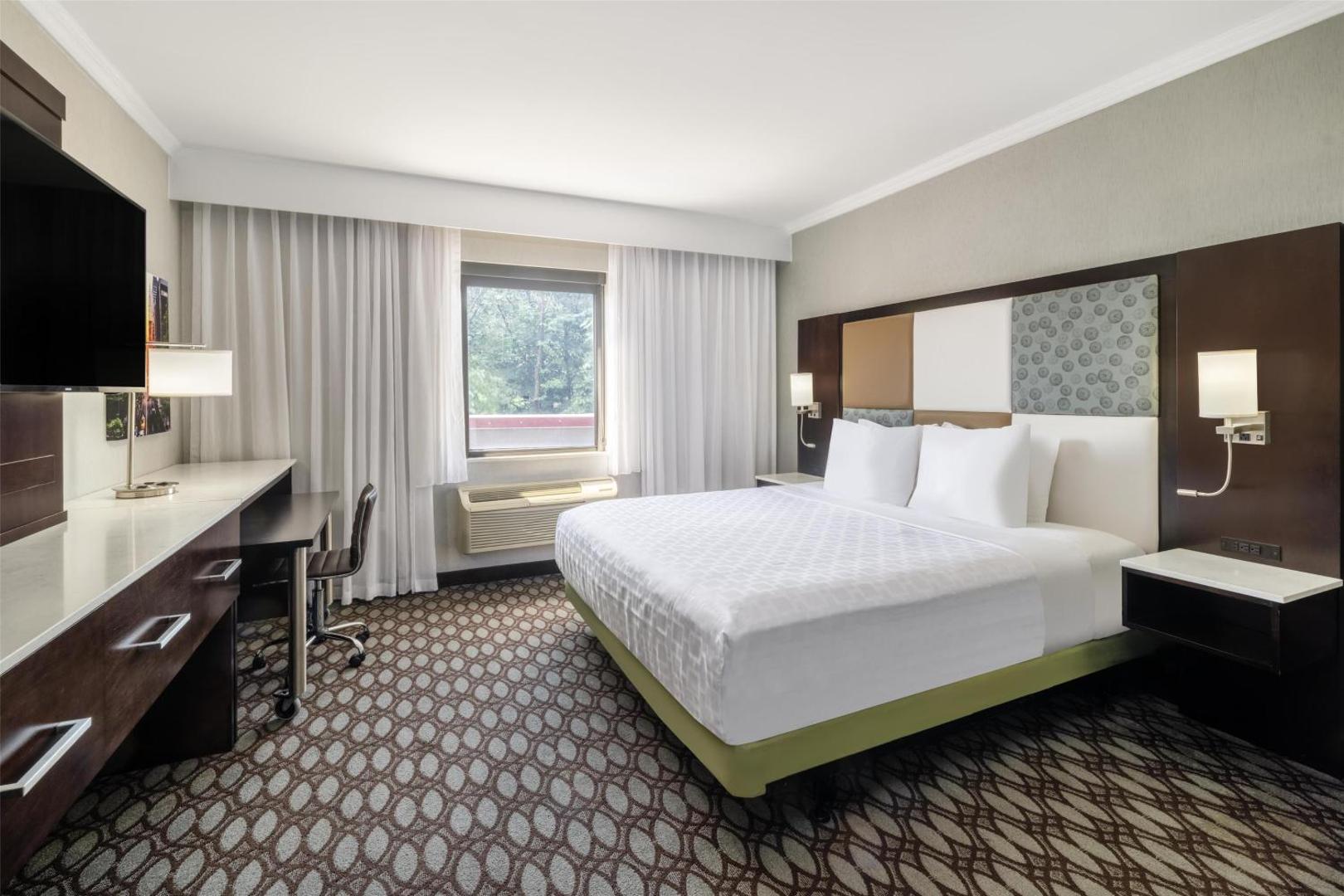 Best Western Premier NYC Gateway Hotel