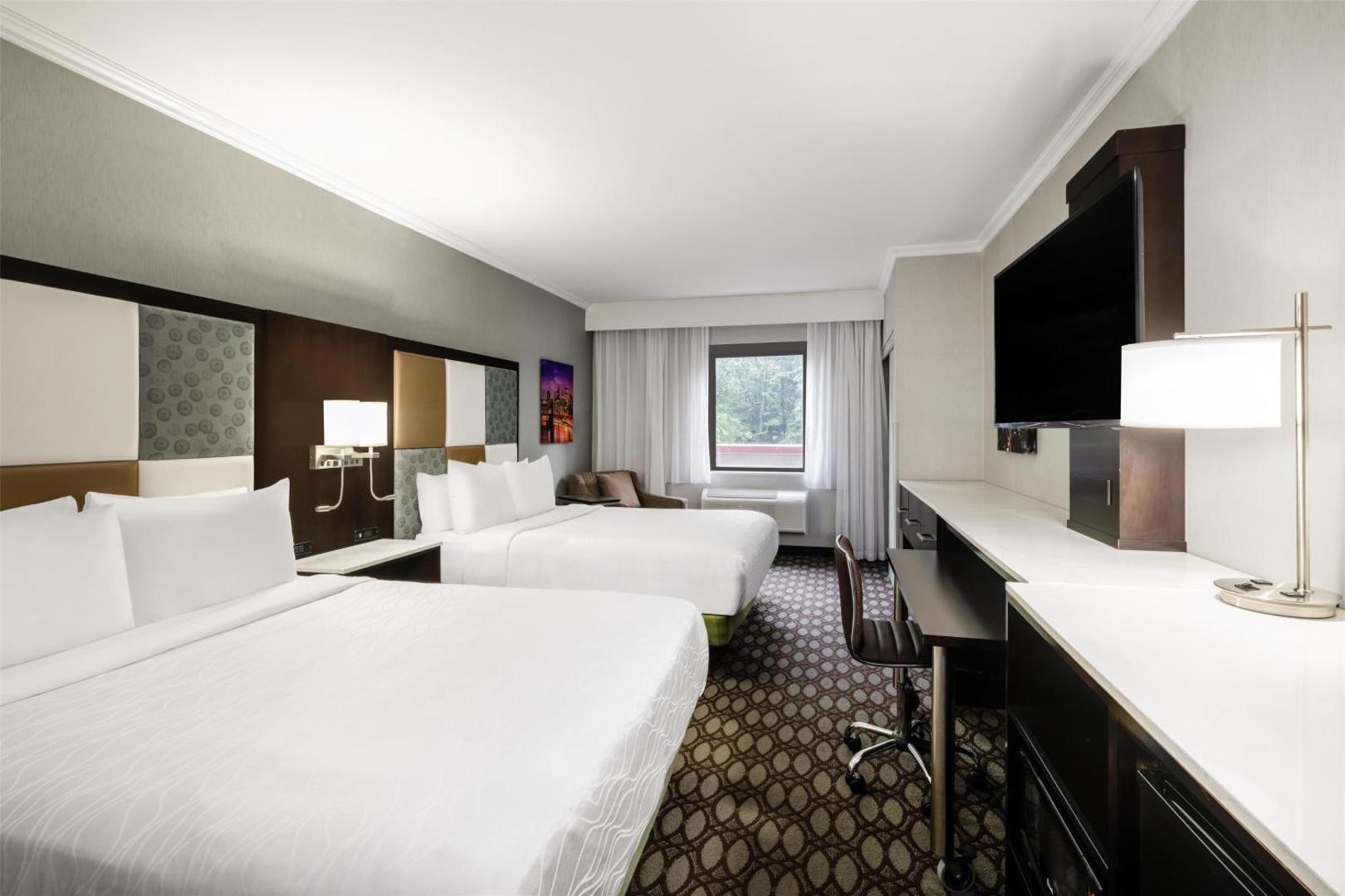 Best Western Premier NYC Gateway Hotel
