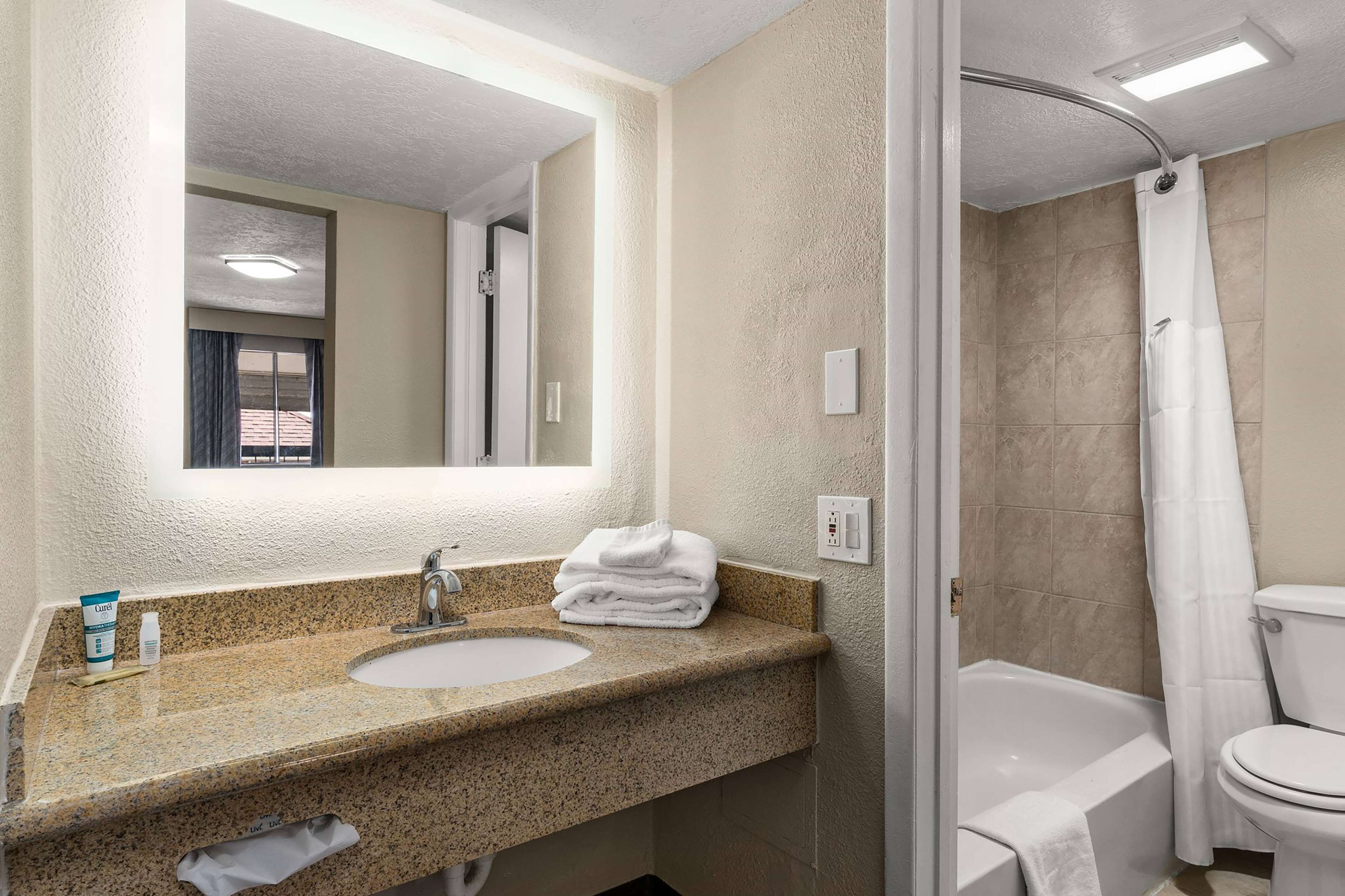 Days Inn by Wyndham Albuquerque Northeast Days Inn by Wyndham Albuquerque Northeast