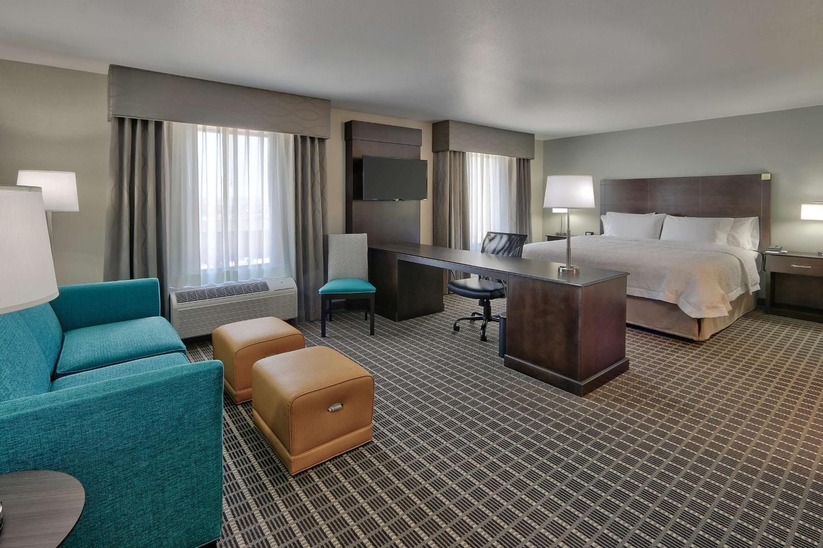 Hampton Inn & Suites Albuquerque Airport Hampton Inn & Suites Albuquerque Airport