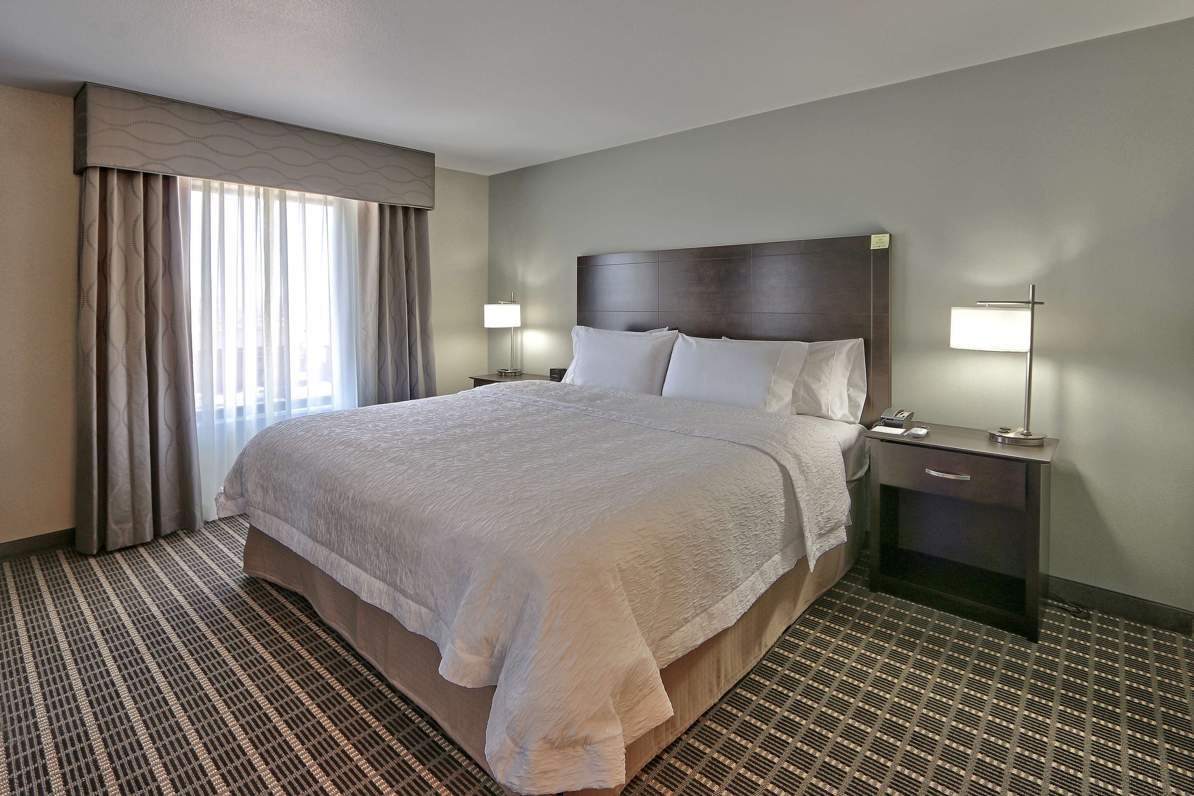 Hampton Inn & Suites Albuquerque Airport Hampton Inn & Suites Albuquerque Airport