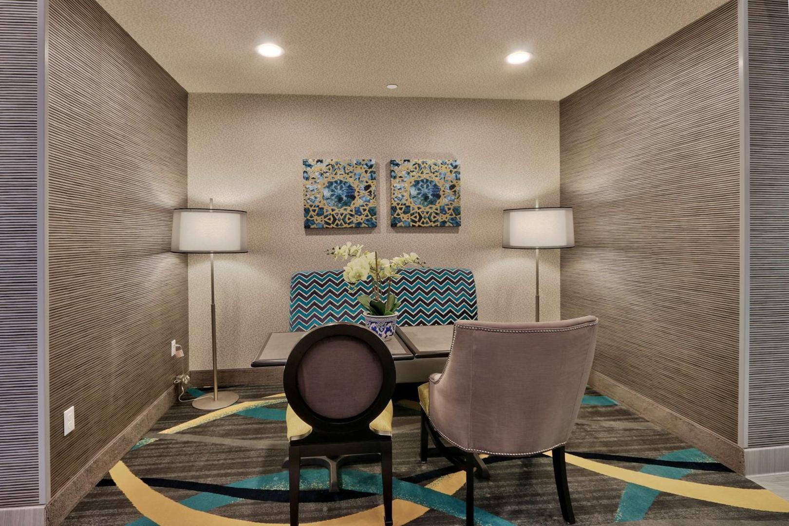 Hampton Inn & Suites Albuquerque Airport Hampton Inn & Suites Albuquerque Airport