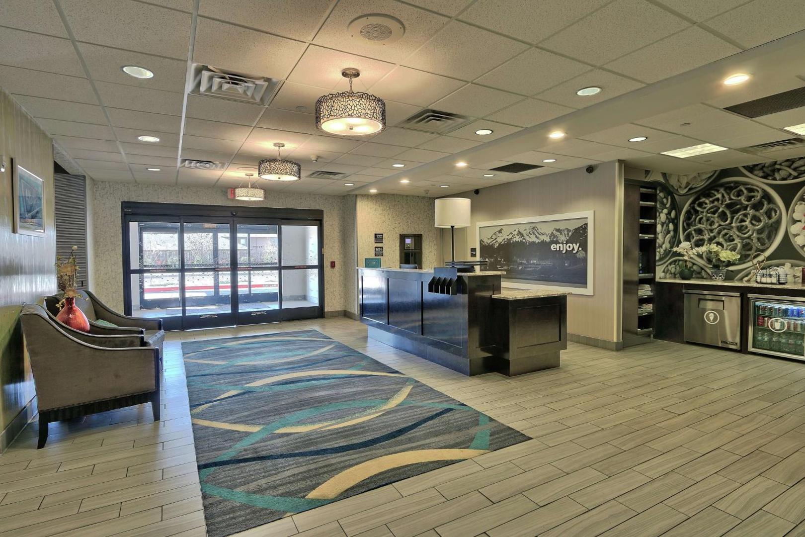 Hampton Inn & Suites Albuquerque Airport Hampton Inn & Suites Albuquerque Airport