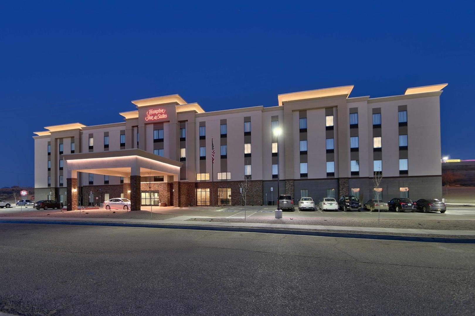 Hampton Inn & Suites Albuquerque Airport Hampton Inn & Suites Albuquerque Airport