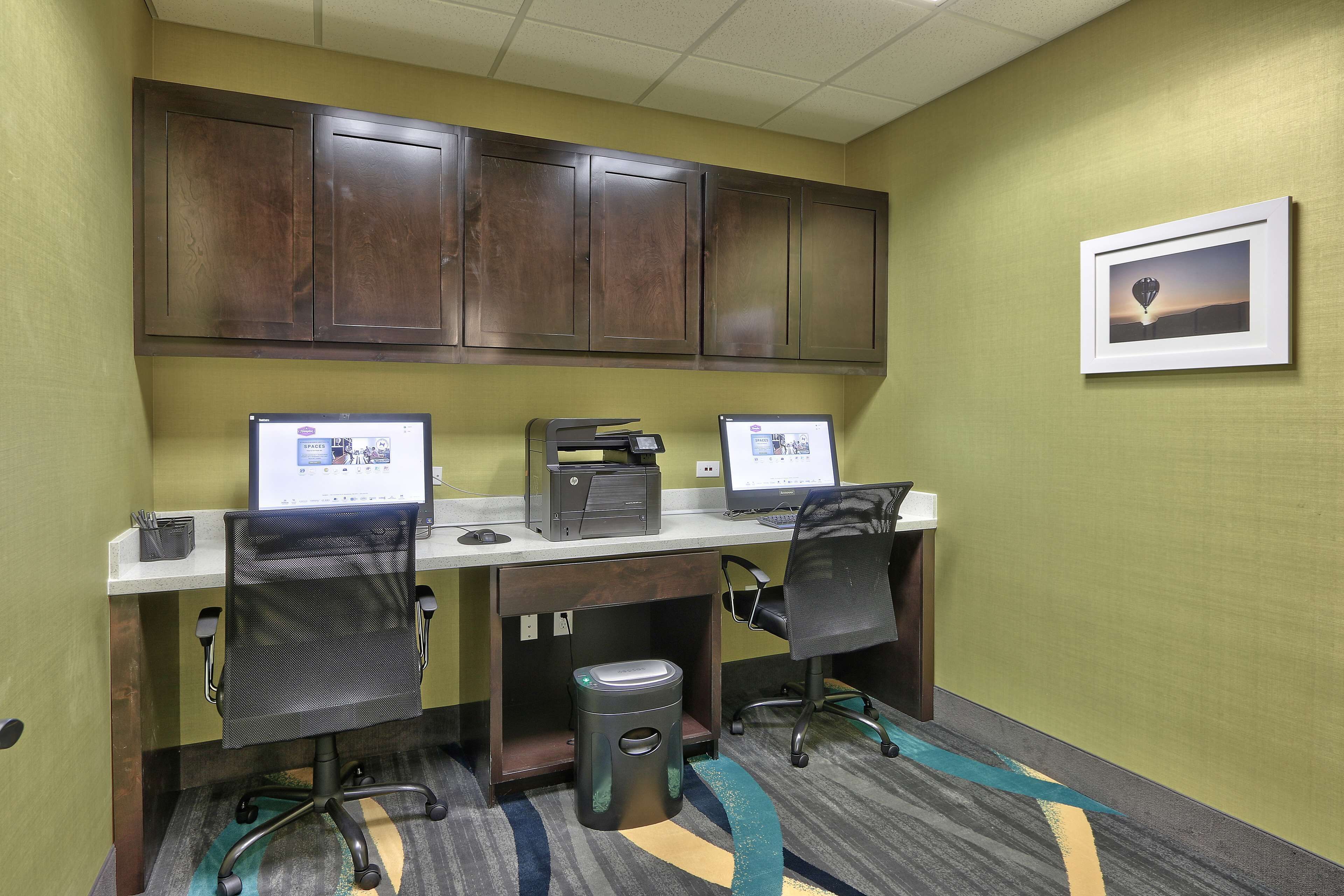 Hampton Inn & Suites Albuquerque Airport Hampton Inn & Suites Albuquerque Airport