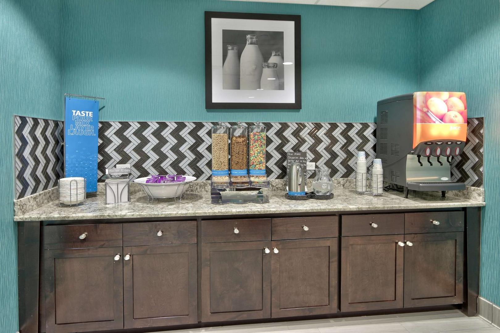Hampton Inn & Suites Albuquerque Airport Hampton Inn & Suites Albuquerque Airport