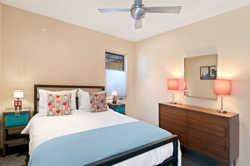 Casa Godzilla Casa Godzilla