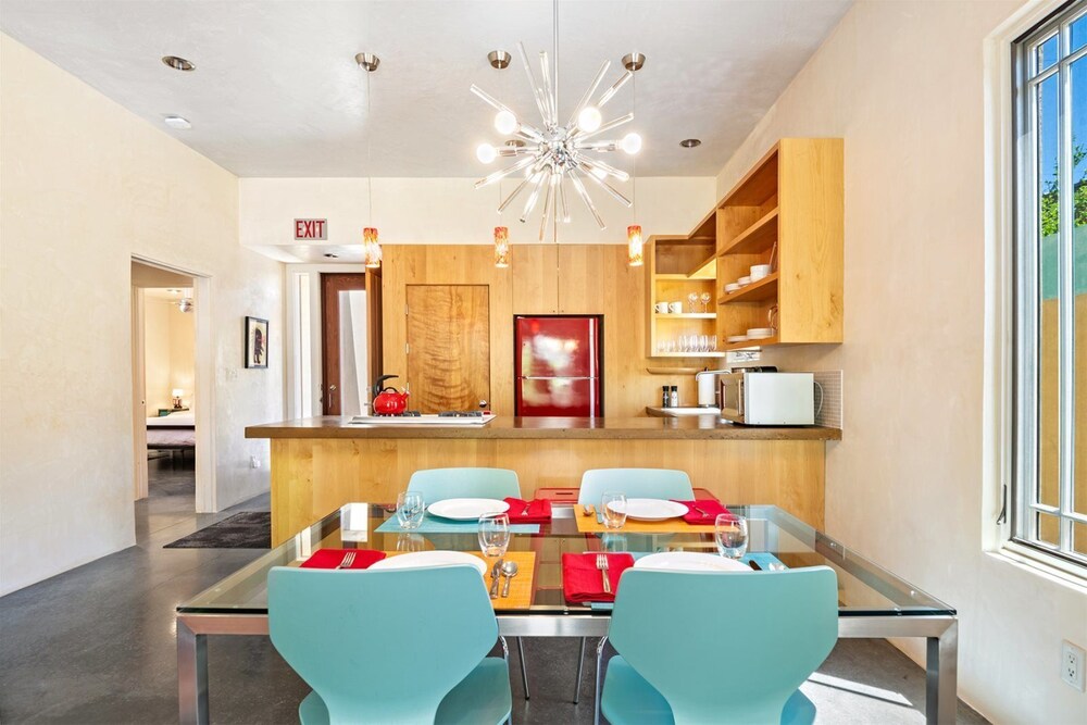 Casa Godzilla Casa Godzilla