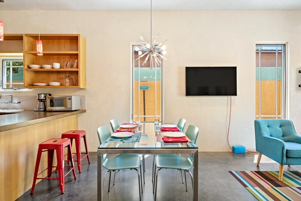 Casa Godzilla Casa Godzilla