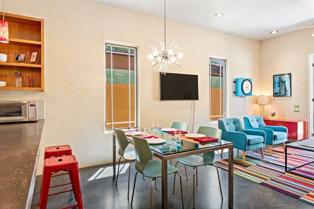 Casa Godzilla Casa Godzilla