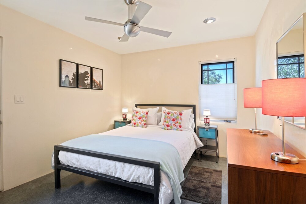 Casa Godzilla Casa Godzilla