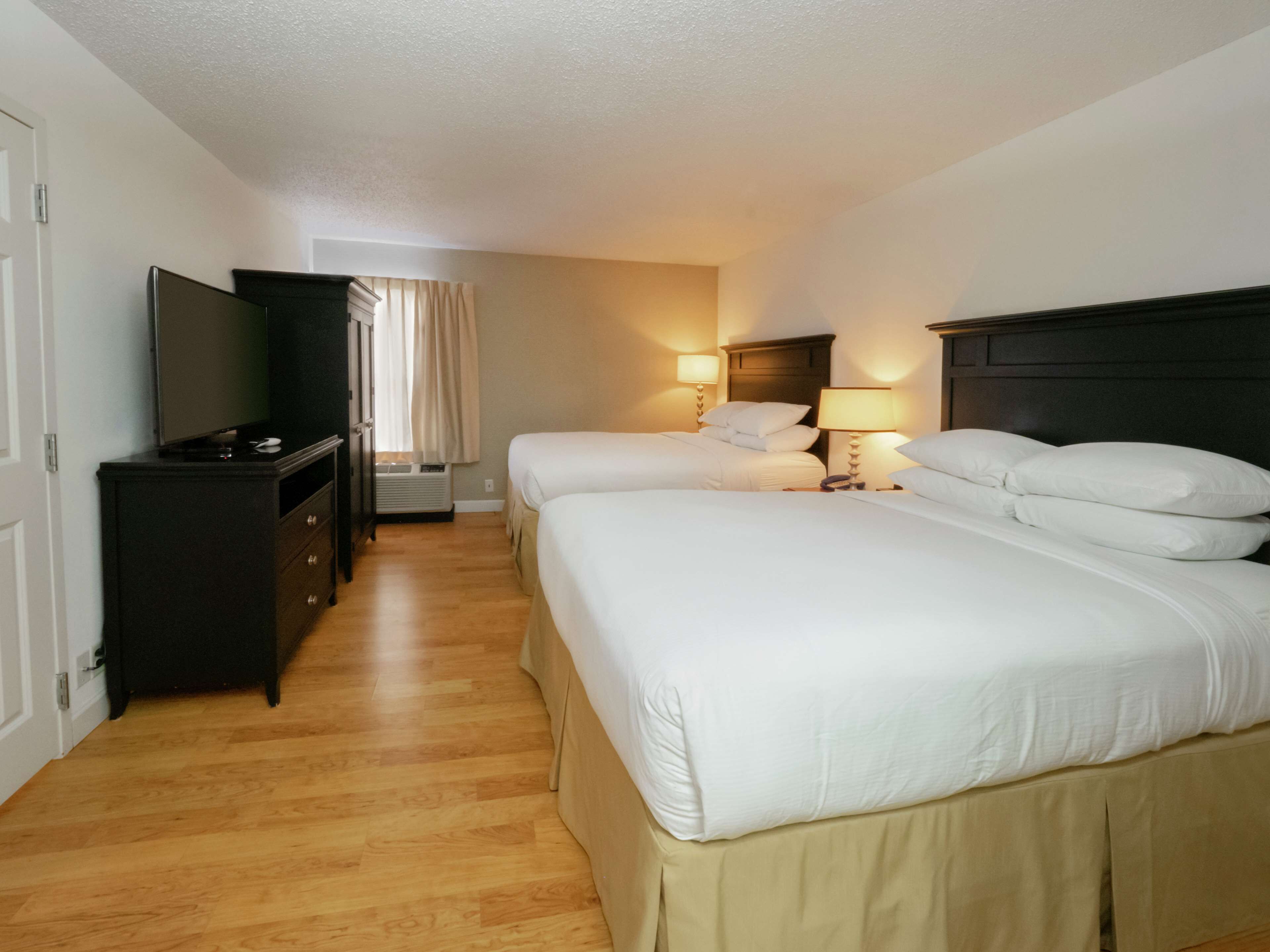 DoubleTree by Hilton Hotel Buffalo - Amherst
