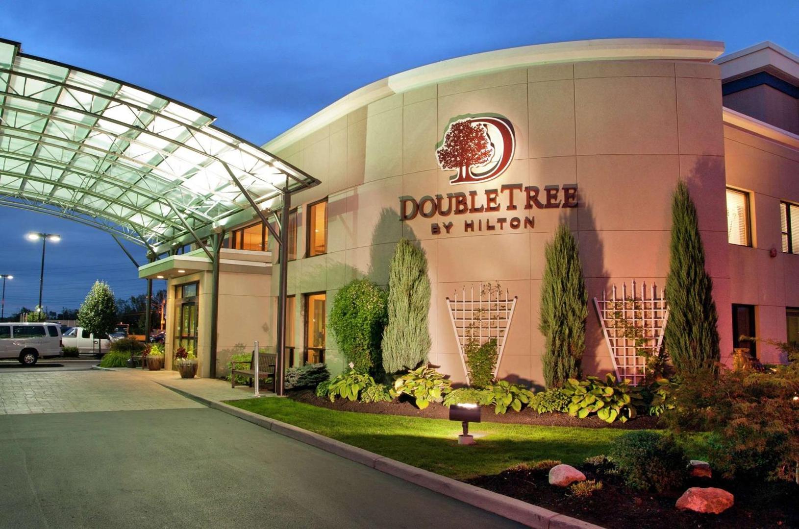 DoubleTree by Hilton Hotel Buffalo - Amherst