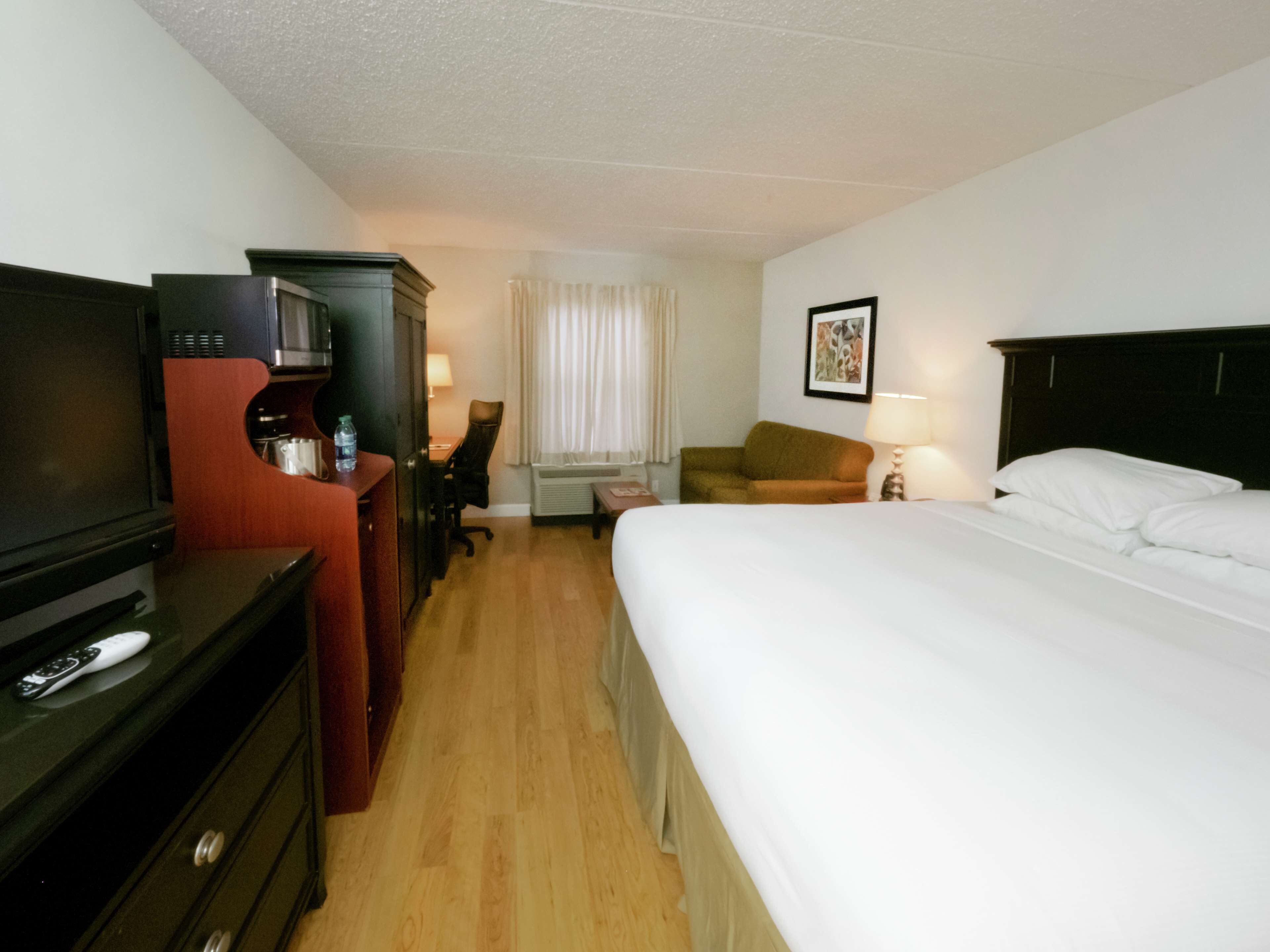 DoubleTree by Hilton Hotel Buffalo - Amherst