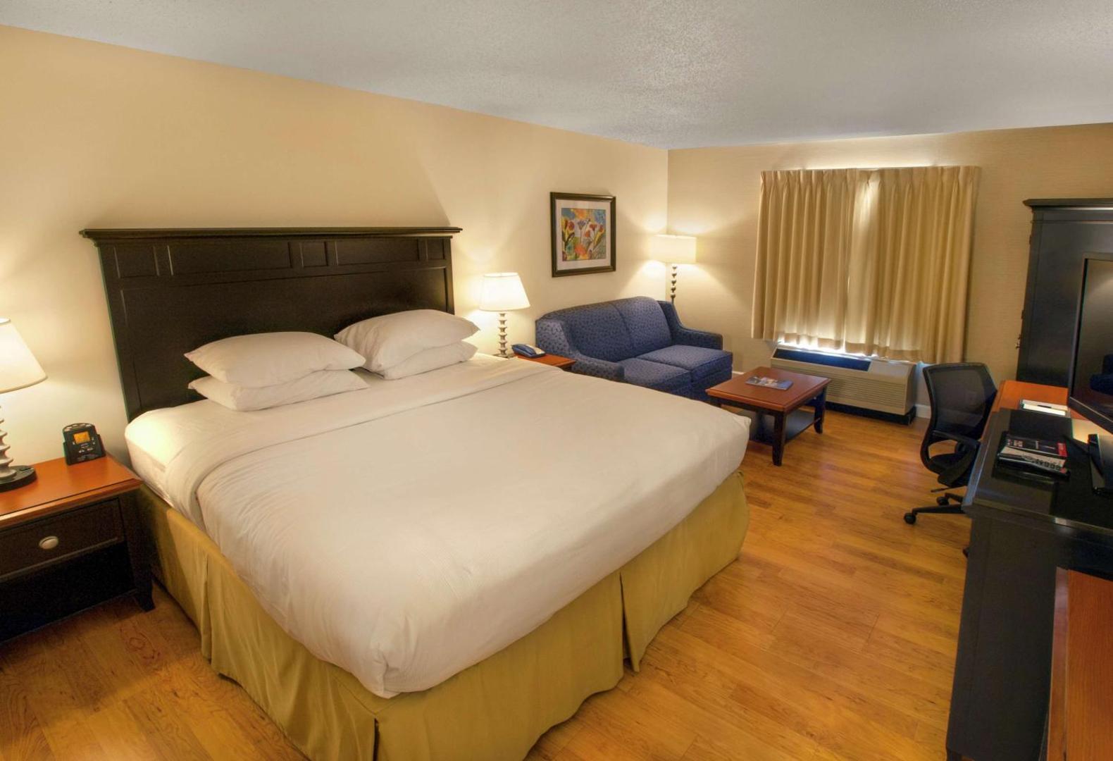 DoubleTree by Hilton Hotel Buffalo - Amherst