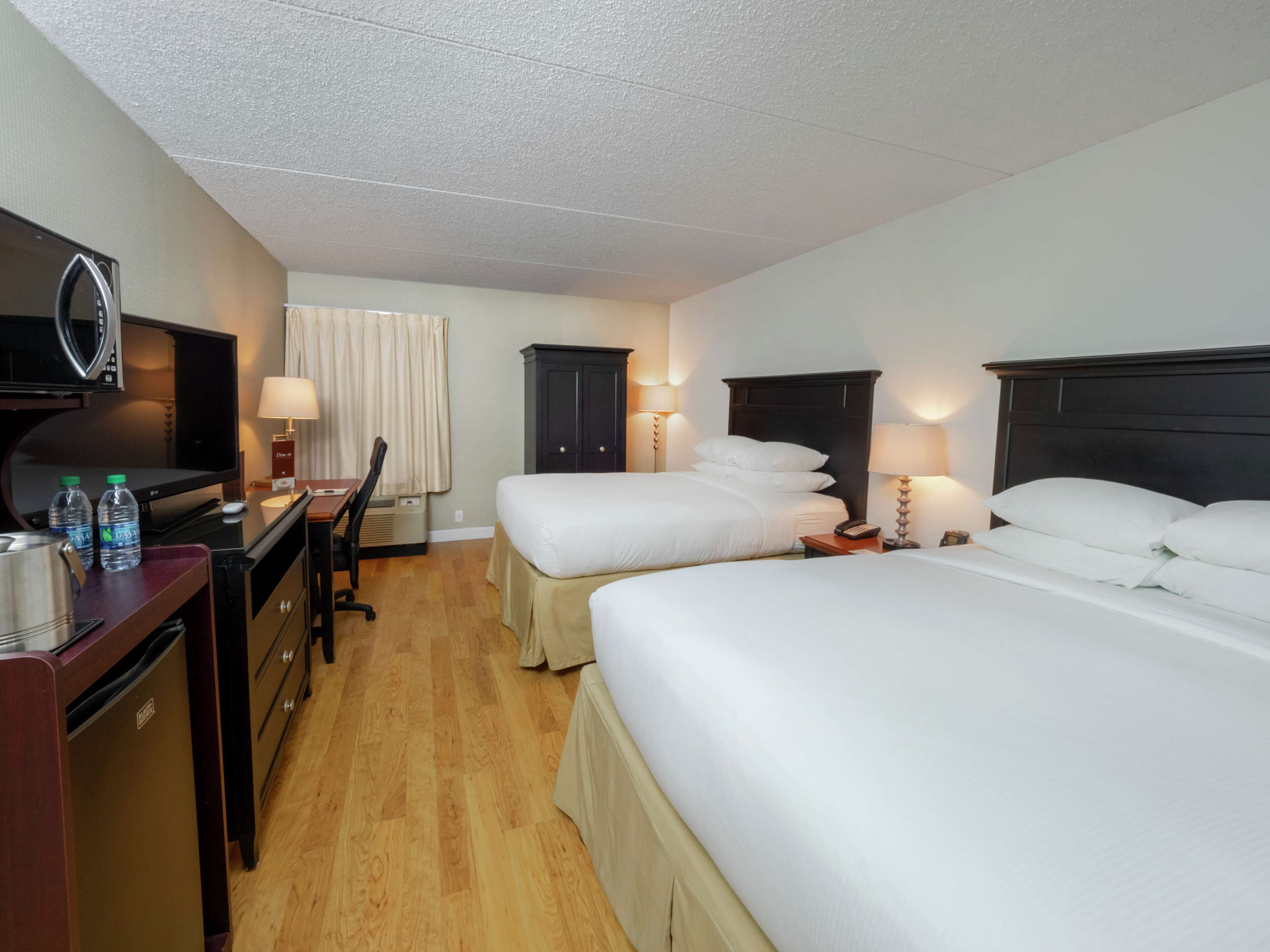 DoubleTree by Hilton Hotel Buffalo - Amherst