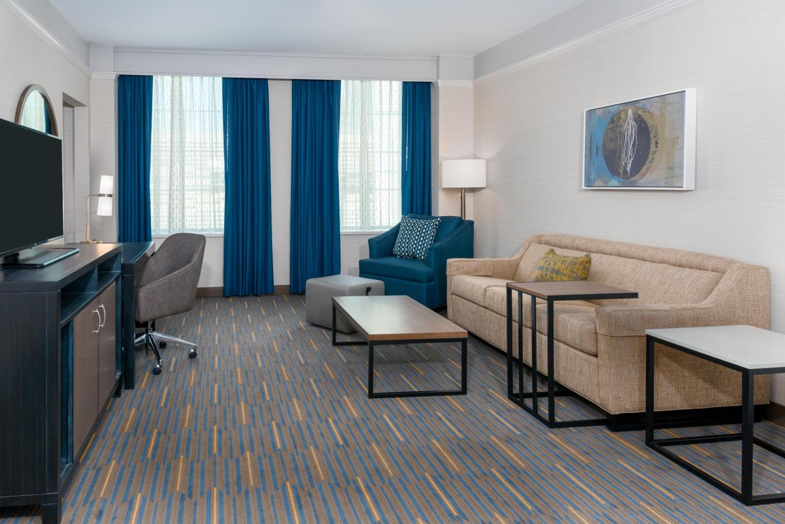 Hampton Inn & Suites Buffalo/Downtown Hampton Inn & Suites Buffalo/Downtown