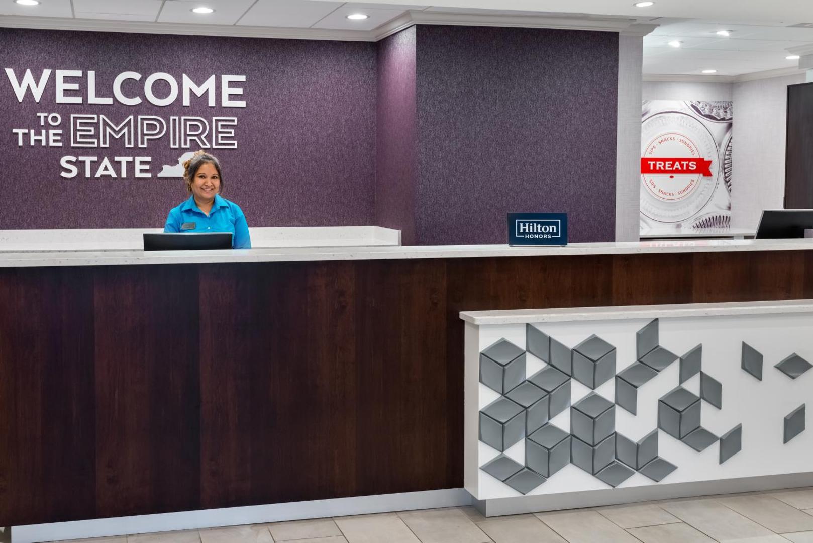 Hampton Inn & Suites Buffalo/Downtown Hampton Inn & Suites Buffalo/Downtown