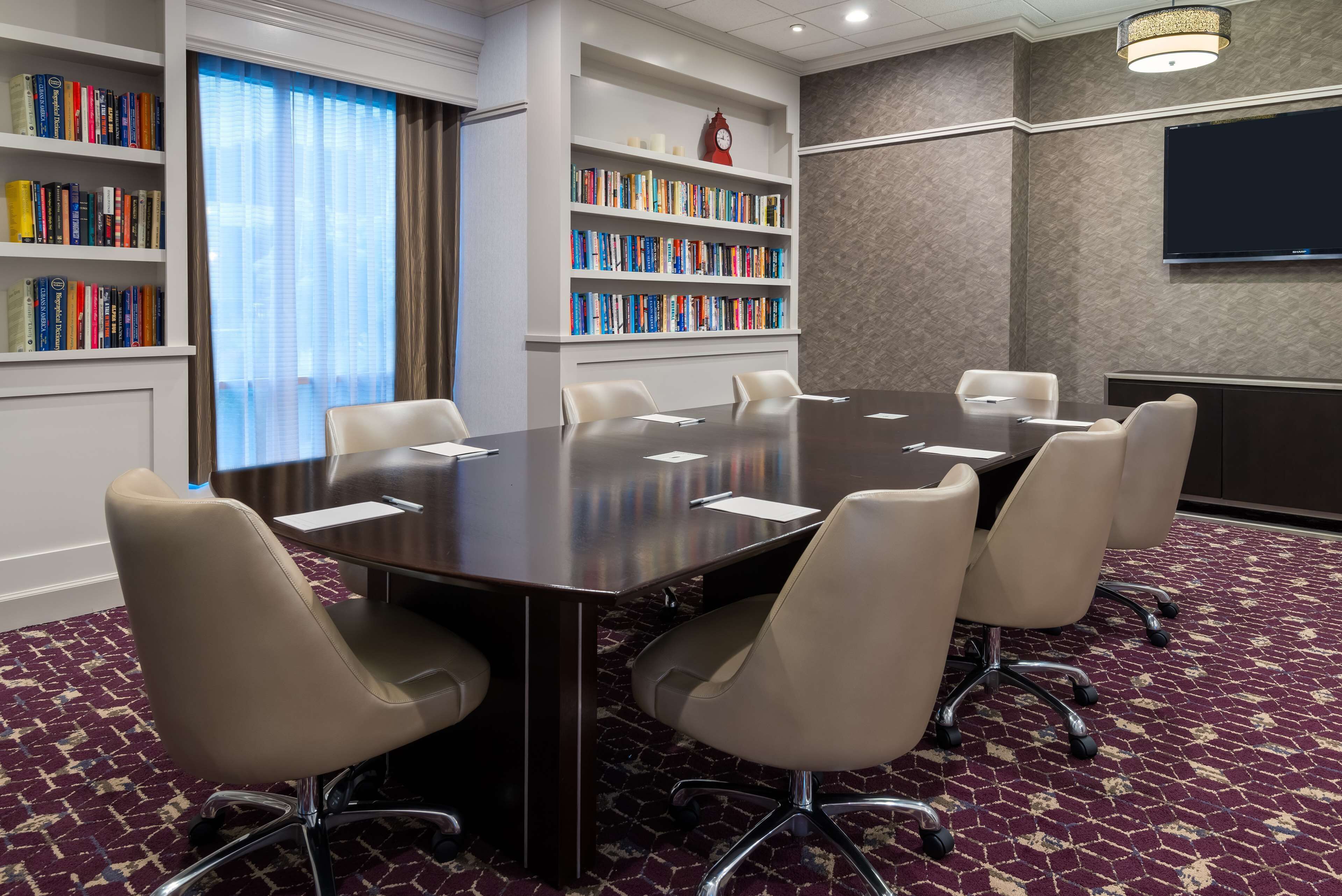 Hampton Inn & Suites Buffalo/Downtown Hampton Inn & Suites Buffalo/Downtown
