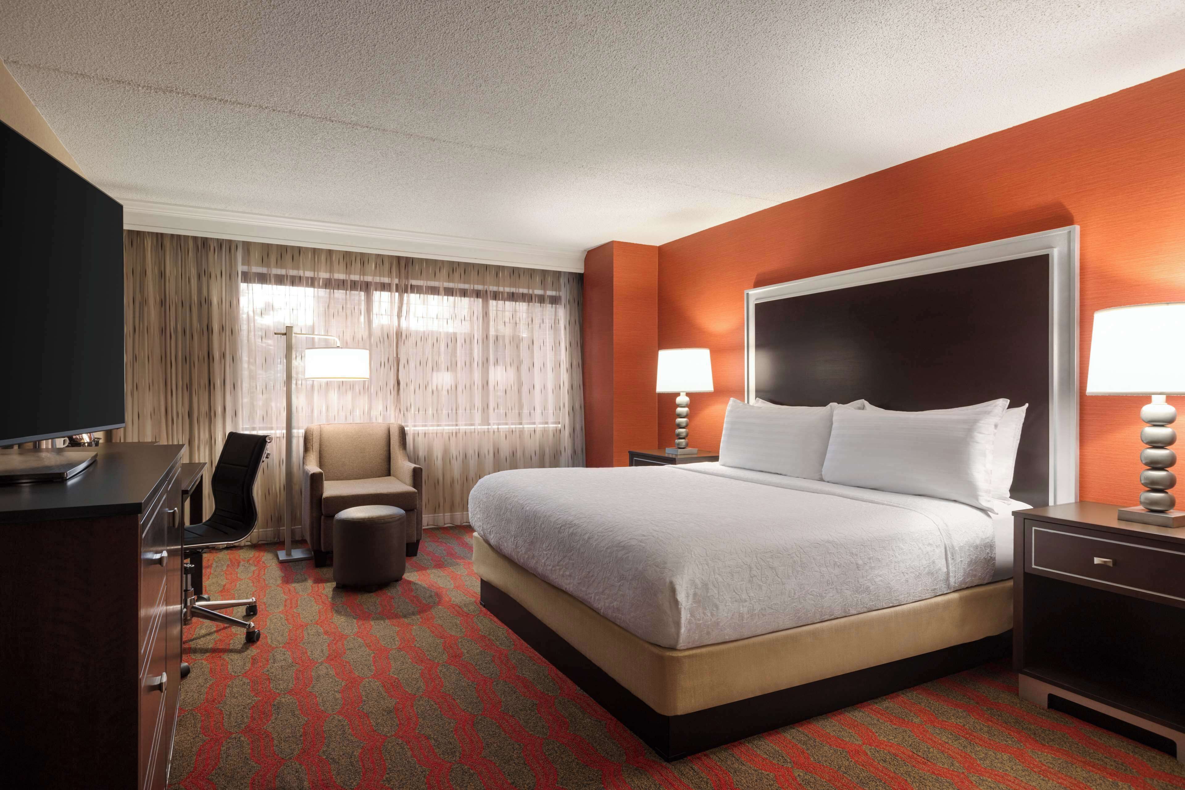 DoubleTree by Hilton New York LaGuardia