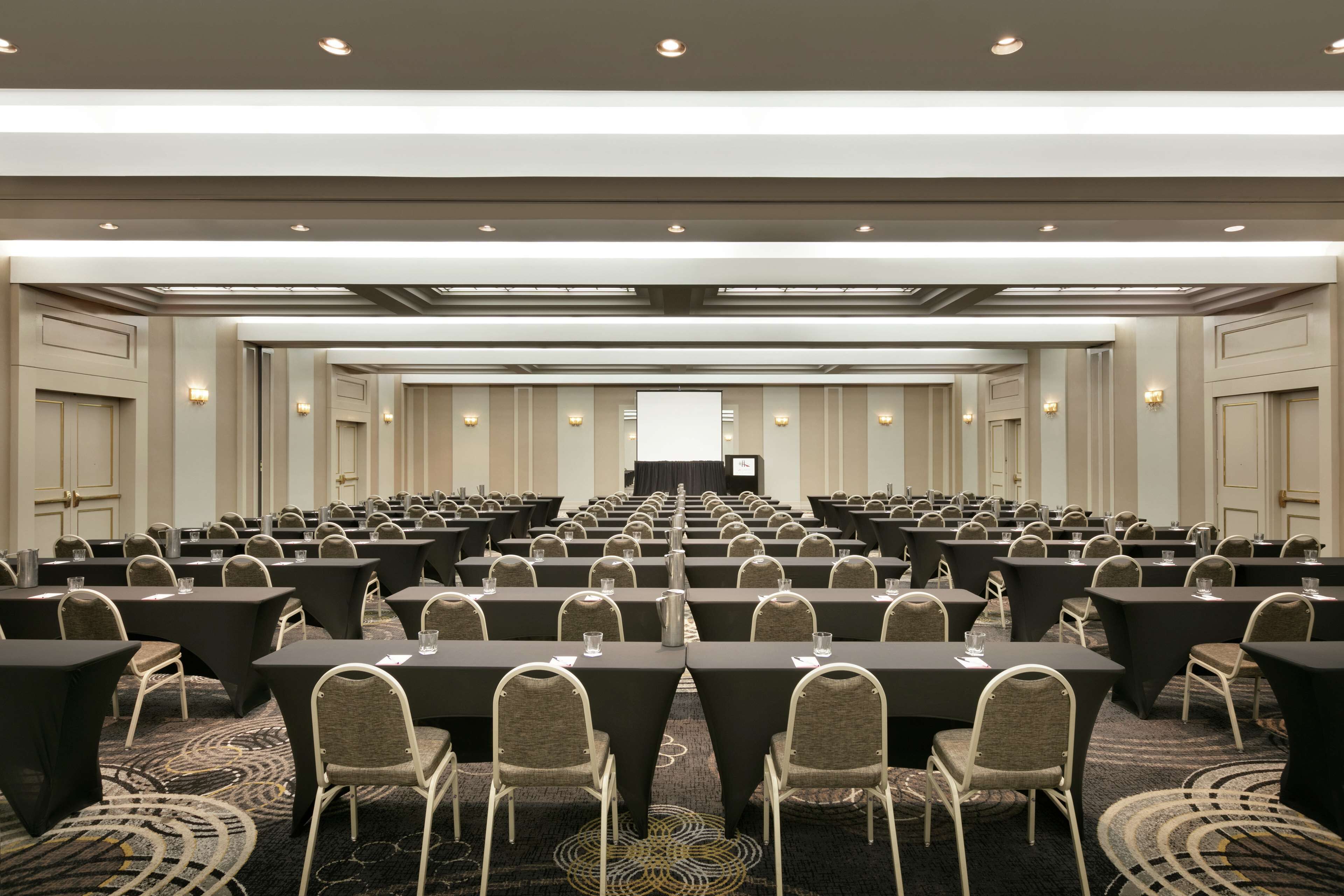 DoubleTree by Hilton New York LaGuardia