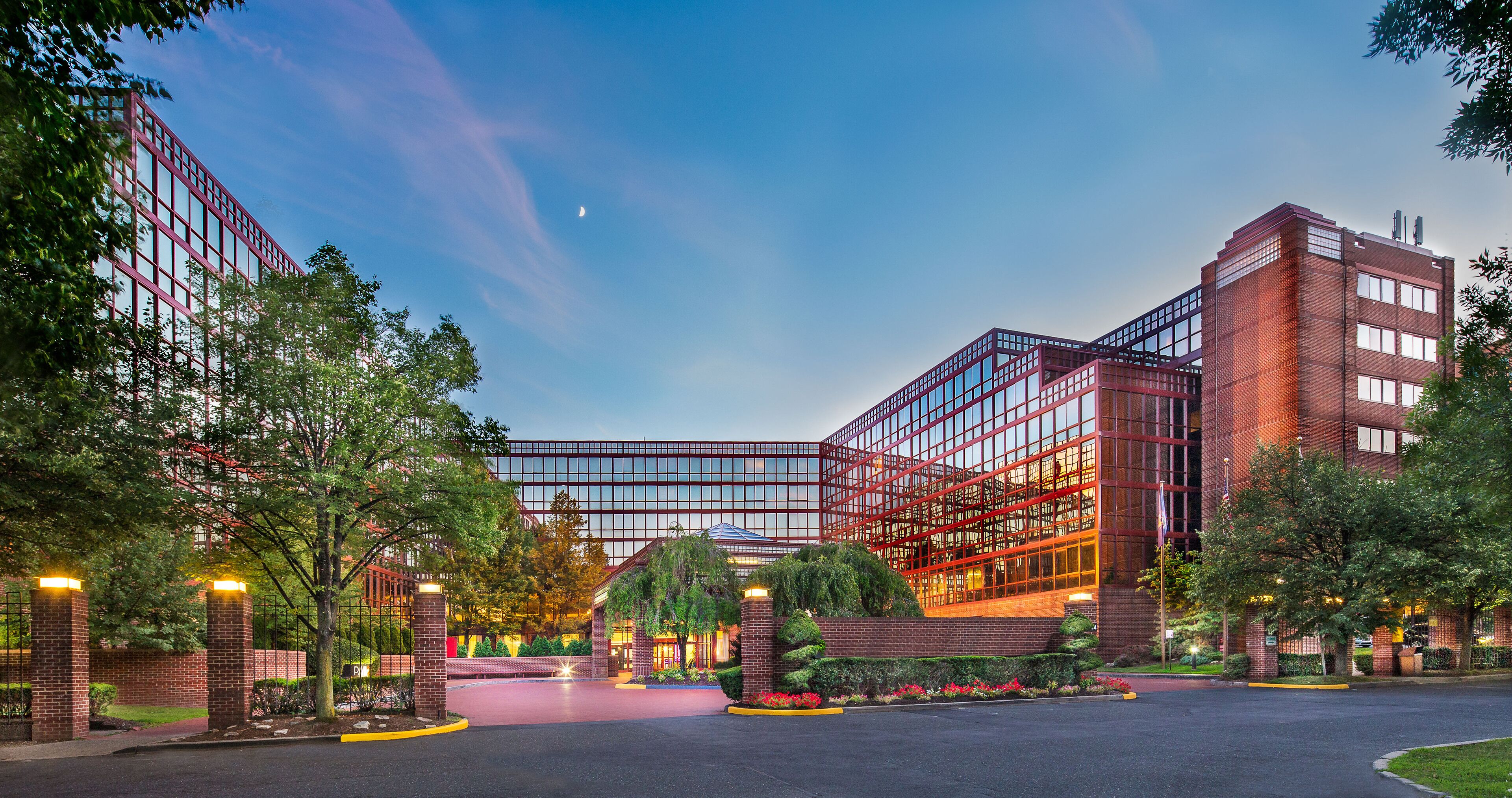 DoubleTree by Hilton New York LaGuardia