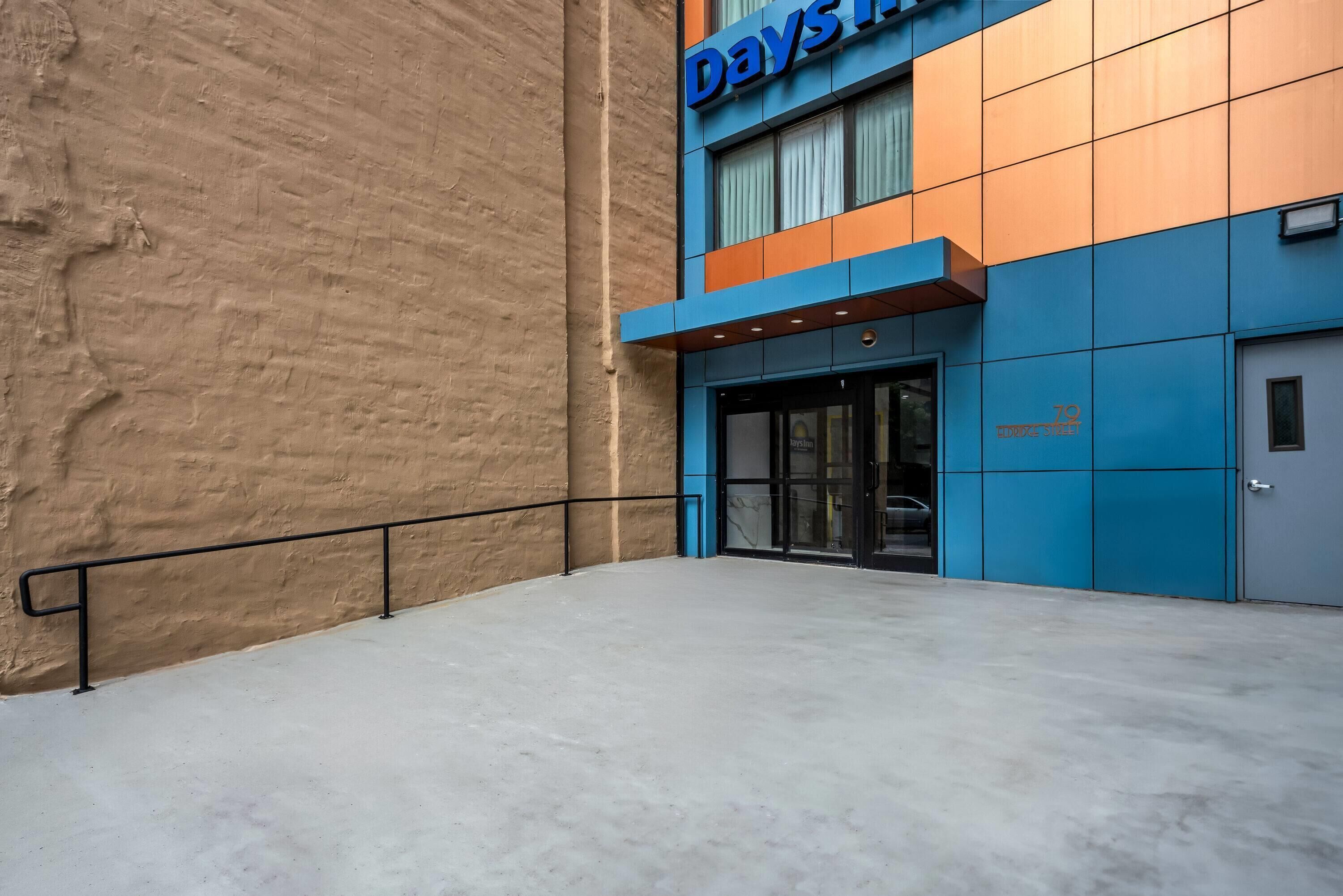 Days Inn by Wyndham New York Chinatown