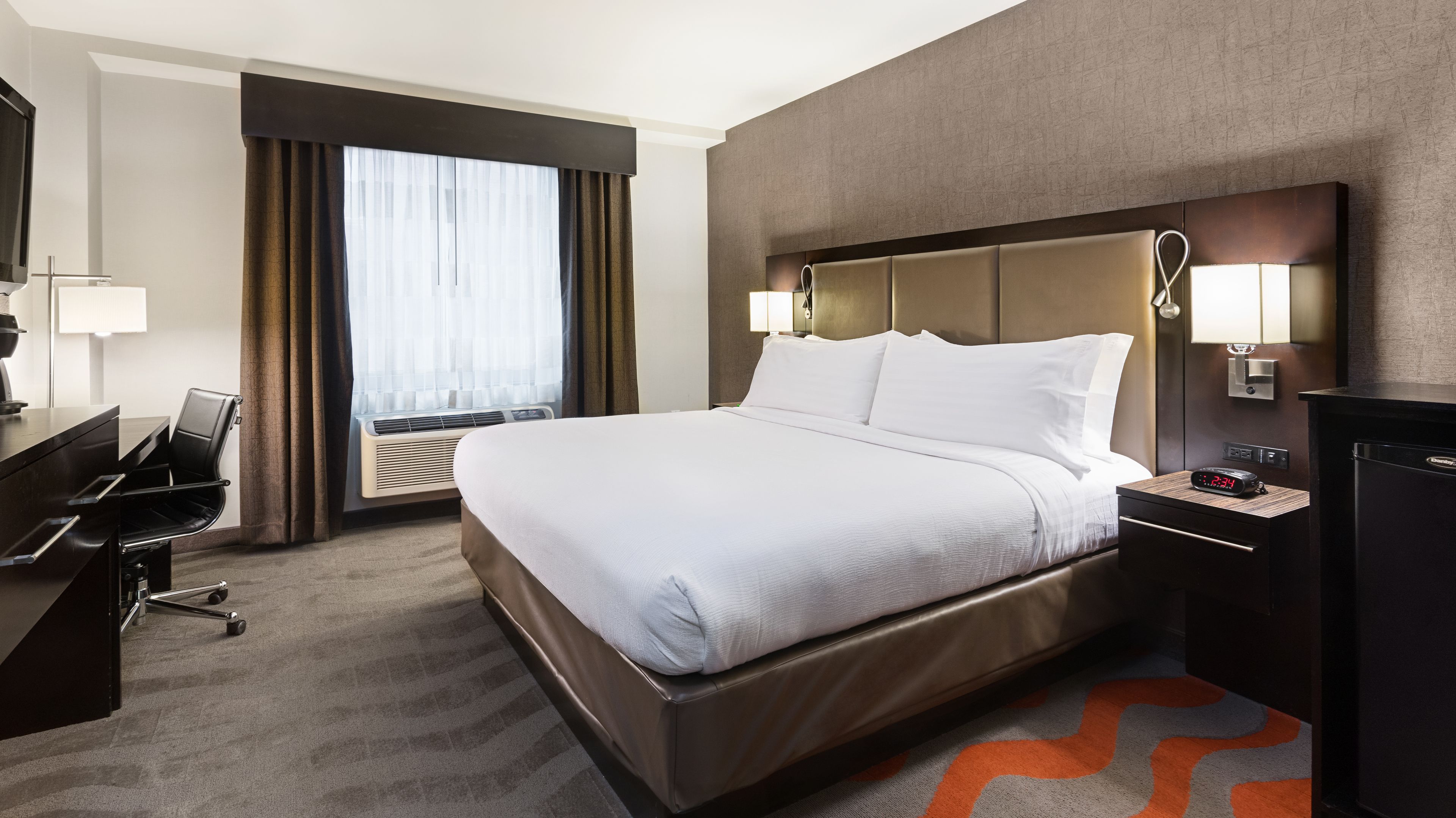 Holiday Inn NYC Lower East Side