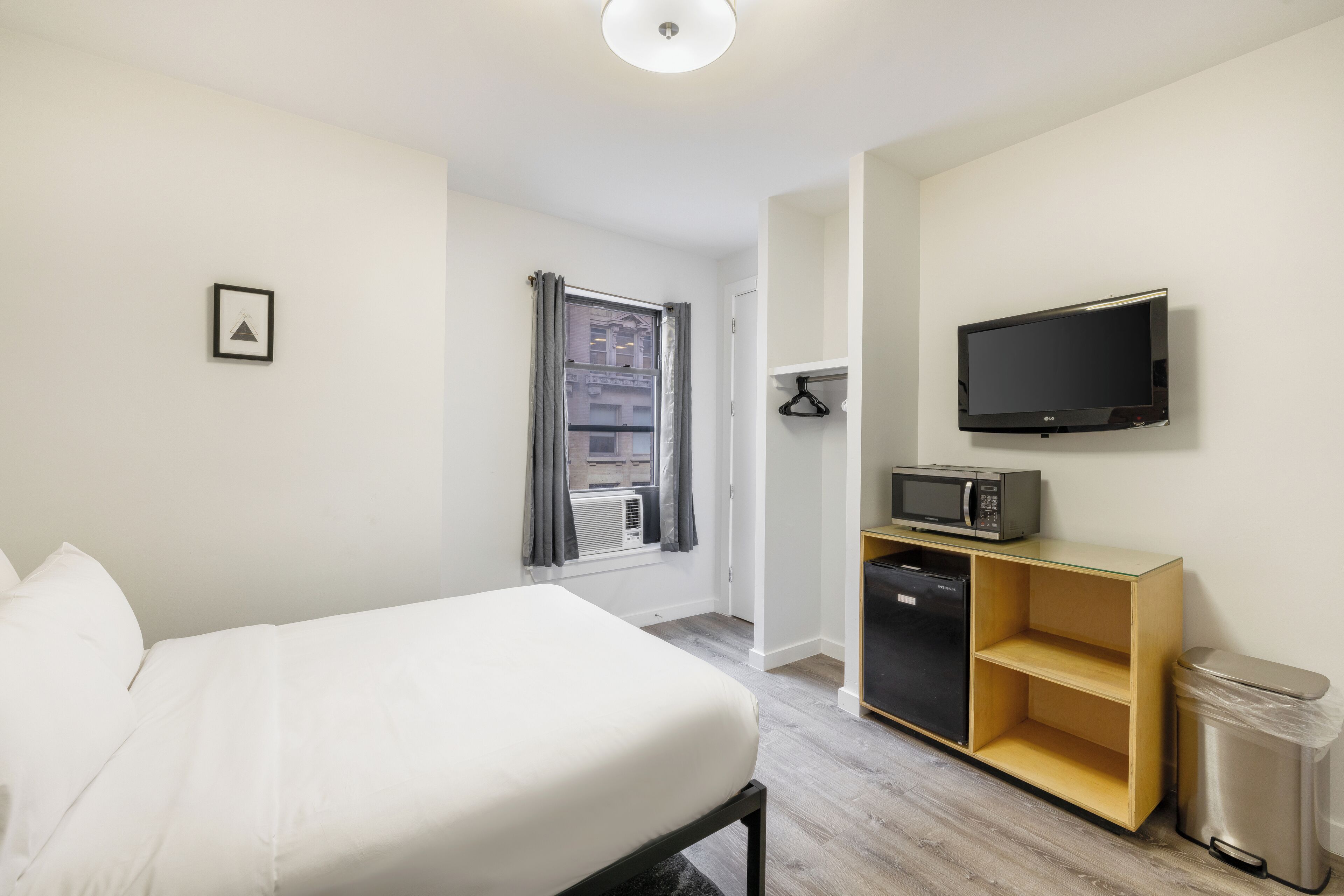 Hotel 27 by LuxUrban Hotel 27 by LuxUrban