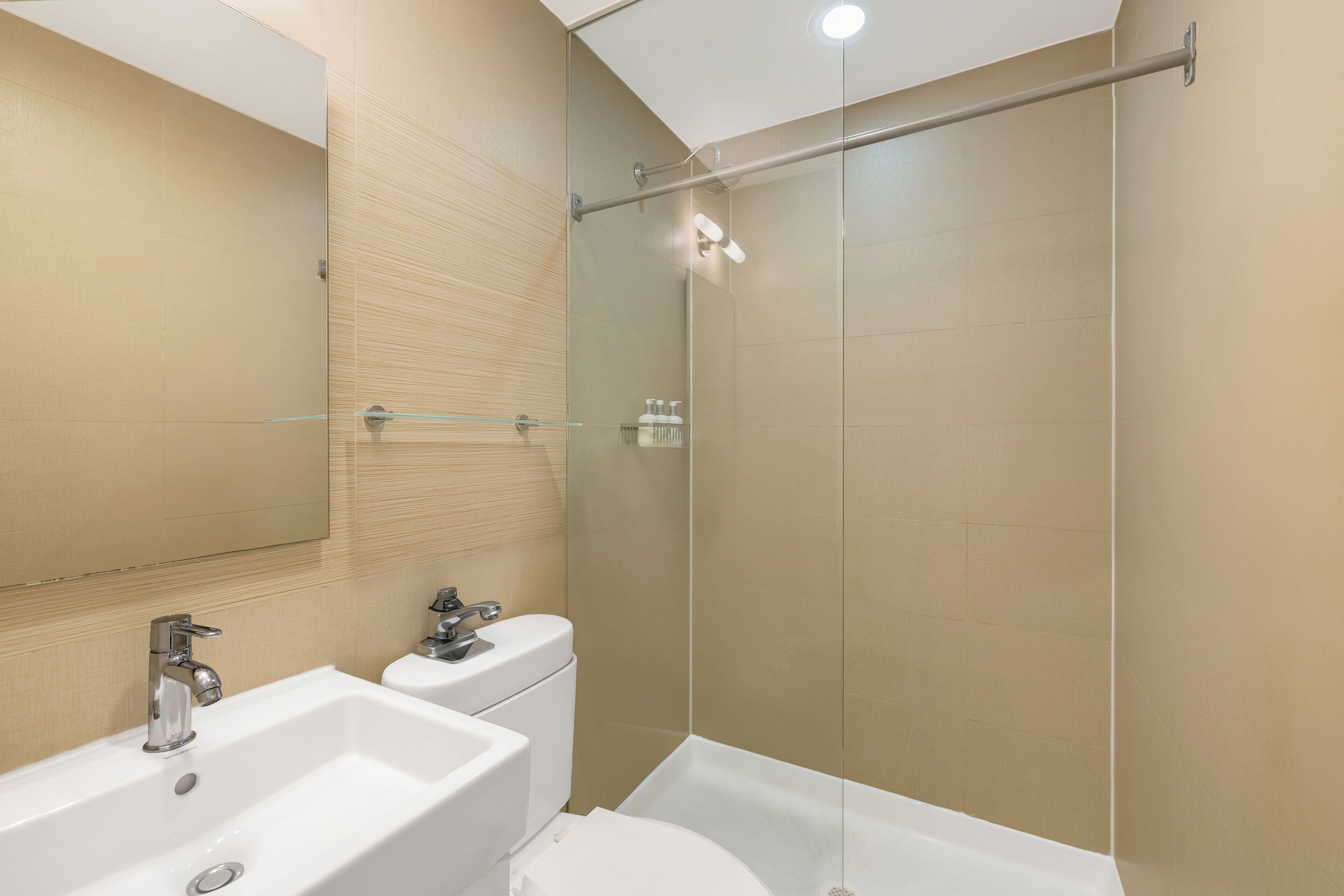 Hotel 27 by LuxUrban Hotel 27 by LuxUrban