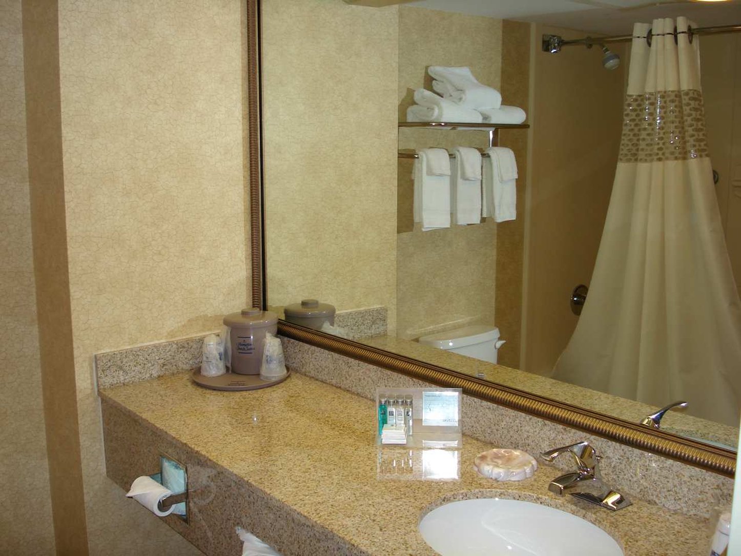 Hampton Inn & Suites Chapel Hill/Durham Hampton Inn & Suites Chapel Hill/Durham