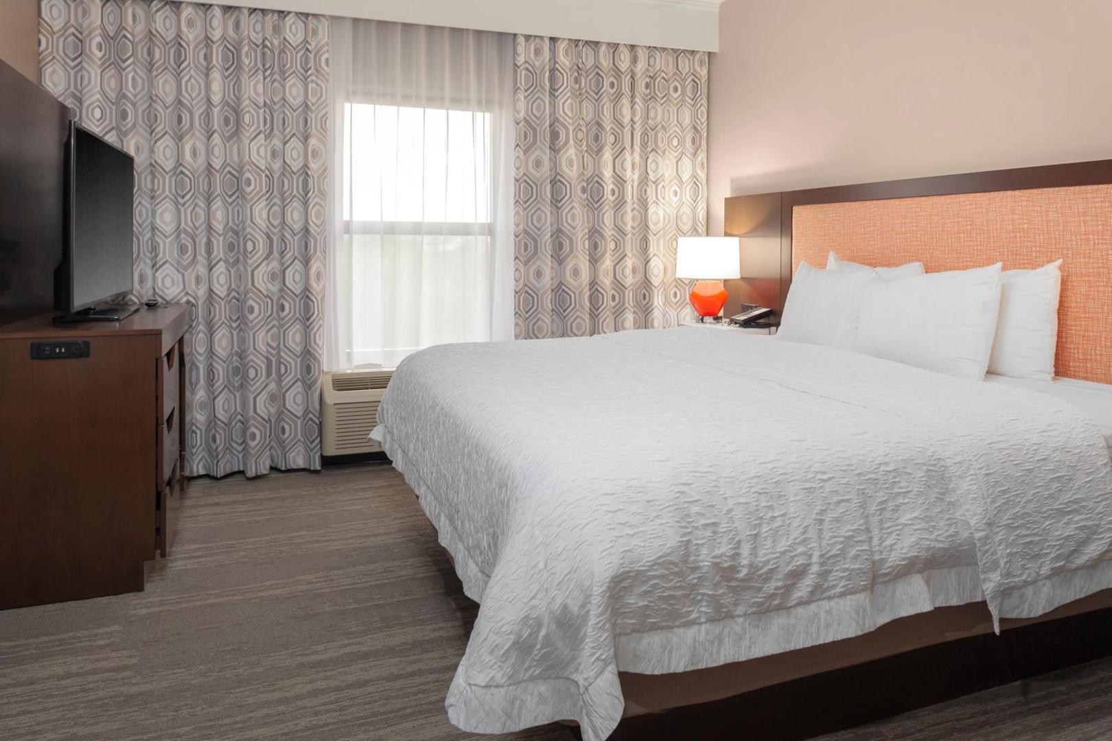 Hampton Inn & Suites Concord Charlotte Hampton Inn & Suites Concord Charlotte
