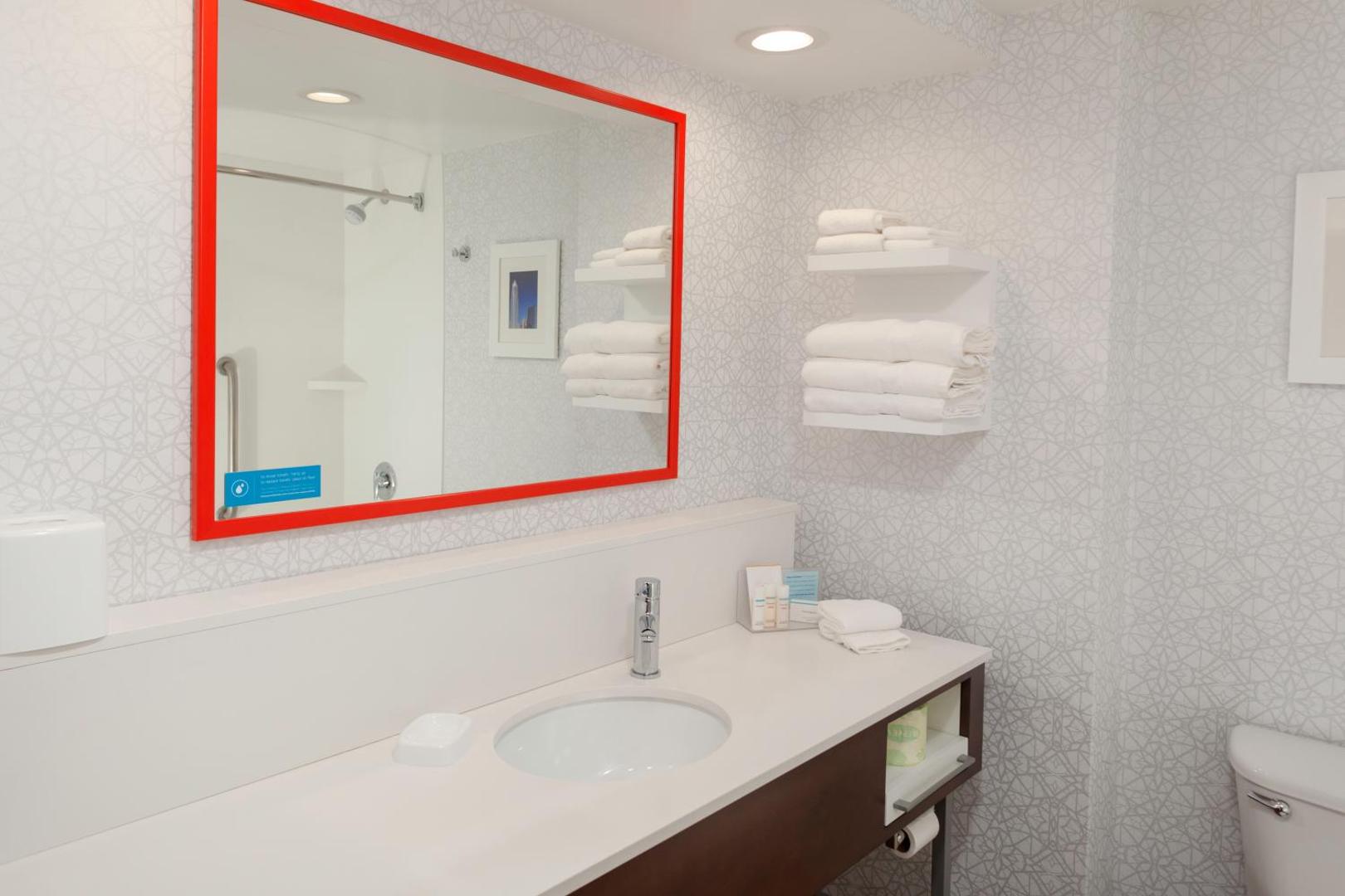 Hampton Inn & Suites Concord Charlotte Hampton Inn & Suites Concord Charlotte