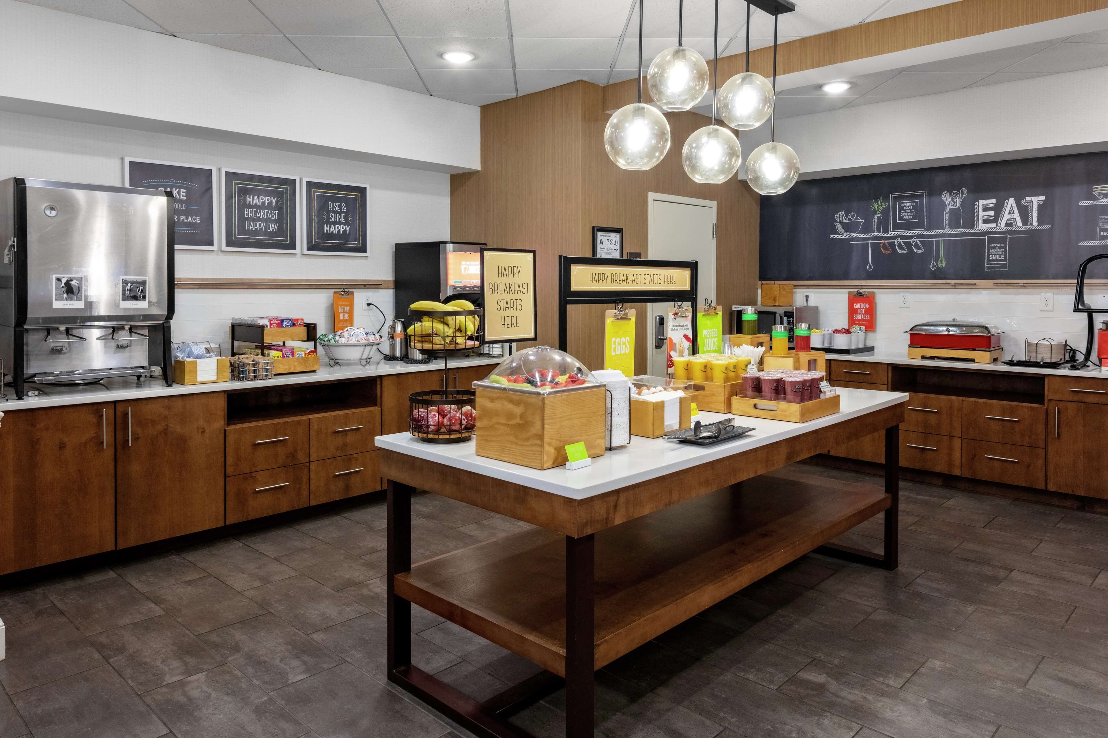 Hampton Inn & Suites Concord Charlotte Hampton Inn & Suites Concord Charlotte