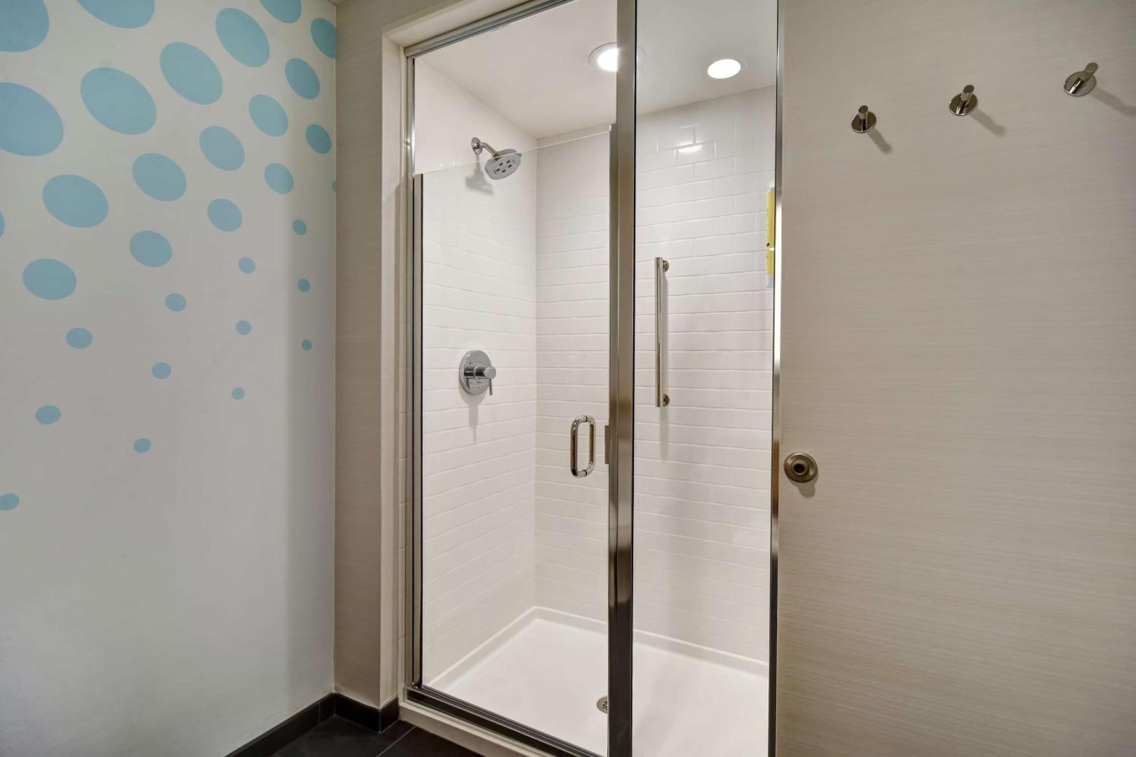 Tru by Hilton Raleigh Durham Airport Tru by Hilton Raleigh Durham Airport