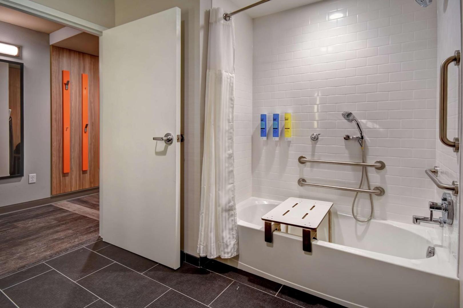 Tru by Hilton Raleigh Durham Airport Tru by Hilton Raleigh Durham Airport