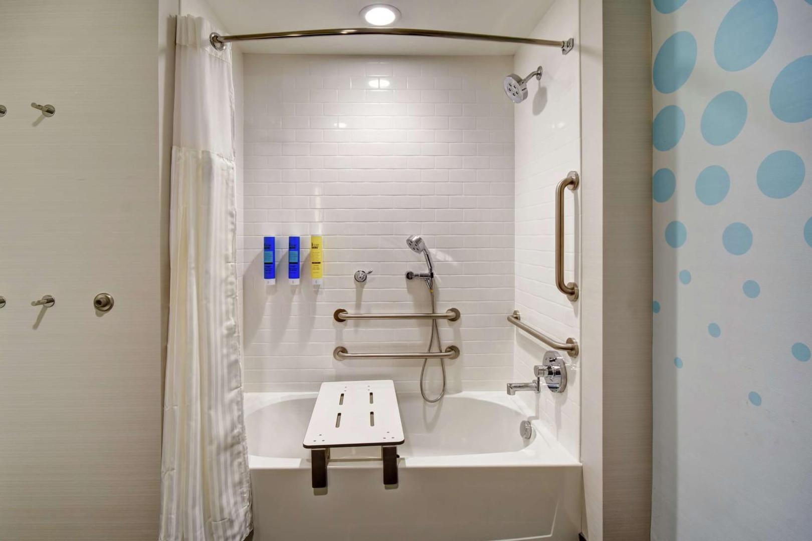 Tru by Hilton Raleigh Durham Airport Tru by Hilton Raleigh Durham Airport