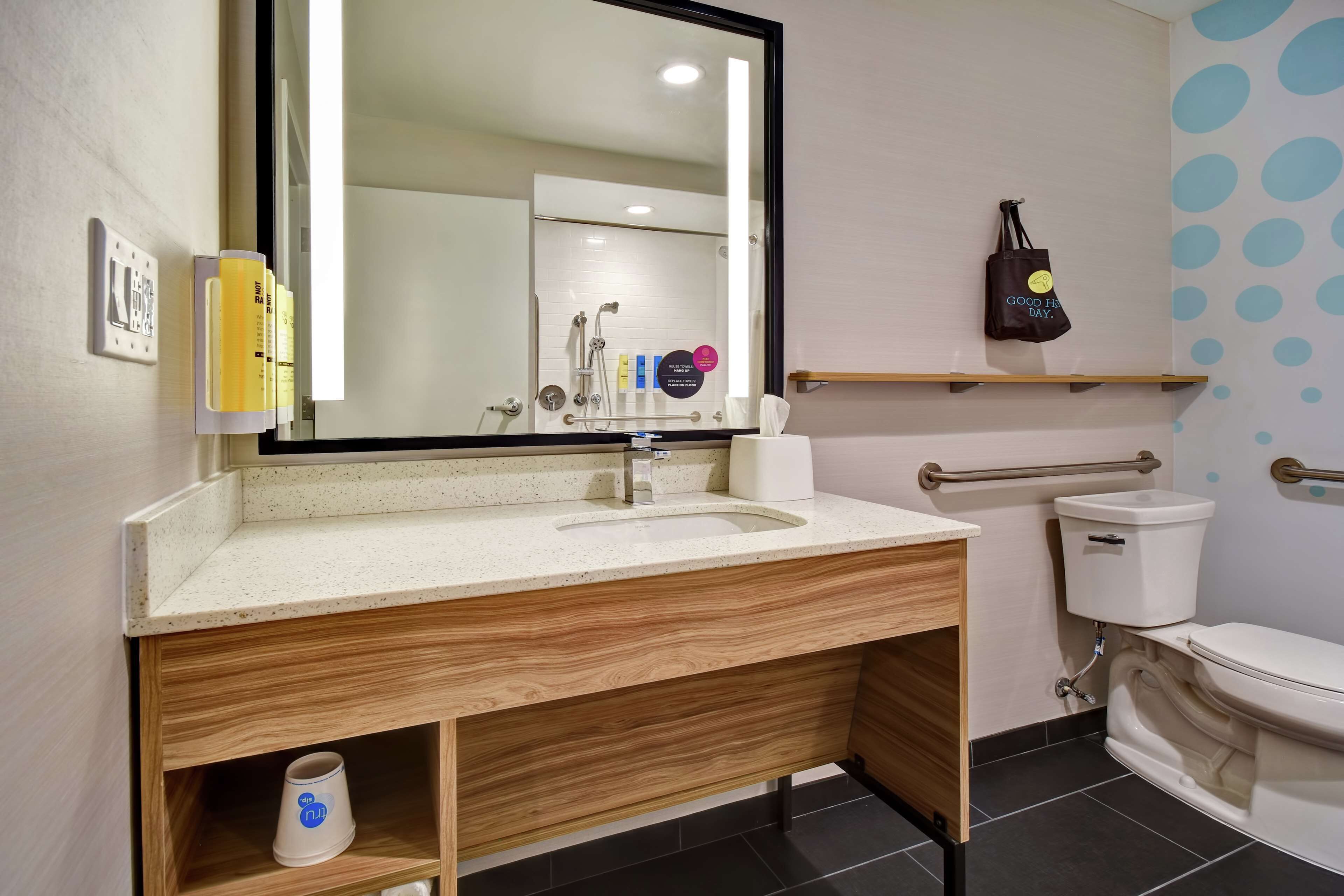Tru by Hilton Raleigh Durham Airport Tru by Hilton Raleigh Durham Airport