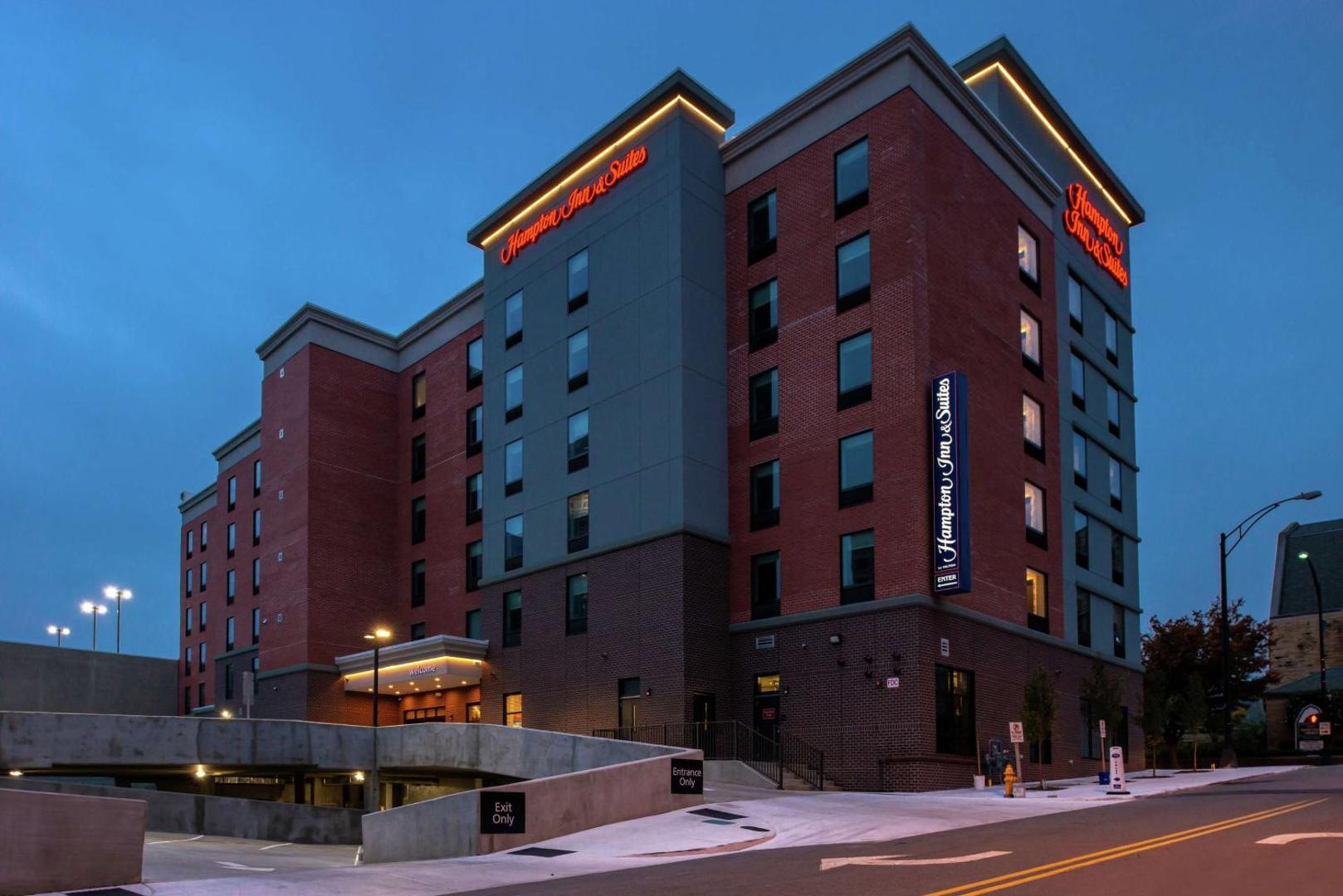 Hampton Inn & Suites Winston Salem Downtown Hampton Inn & Suites Winston Salem Downtown