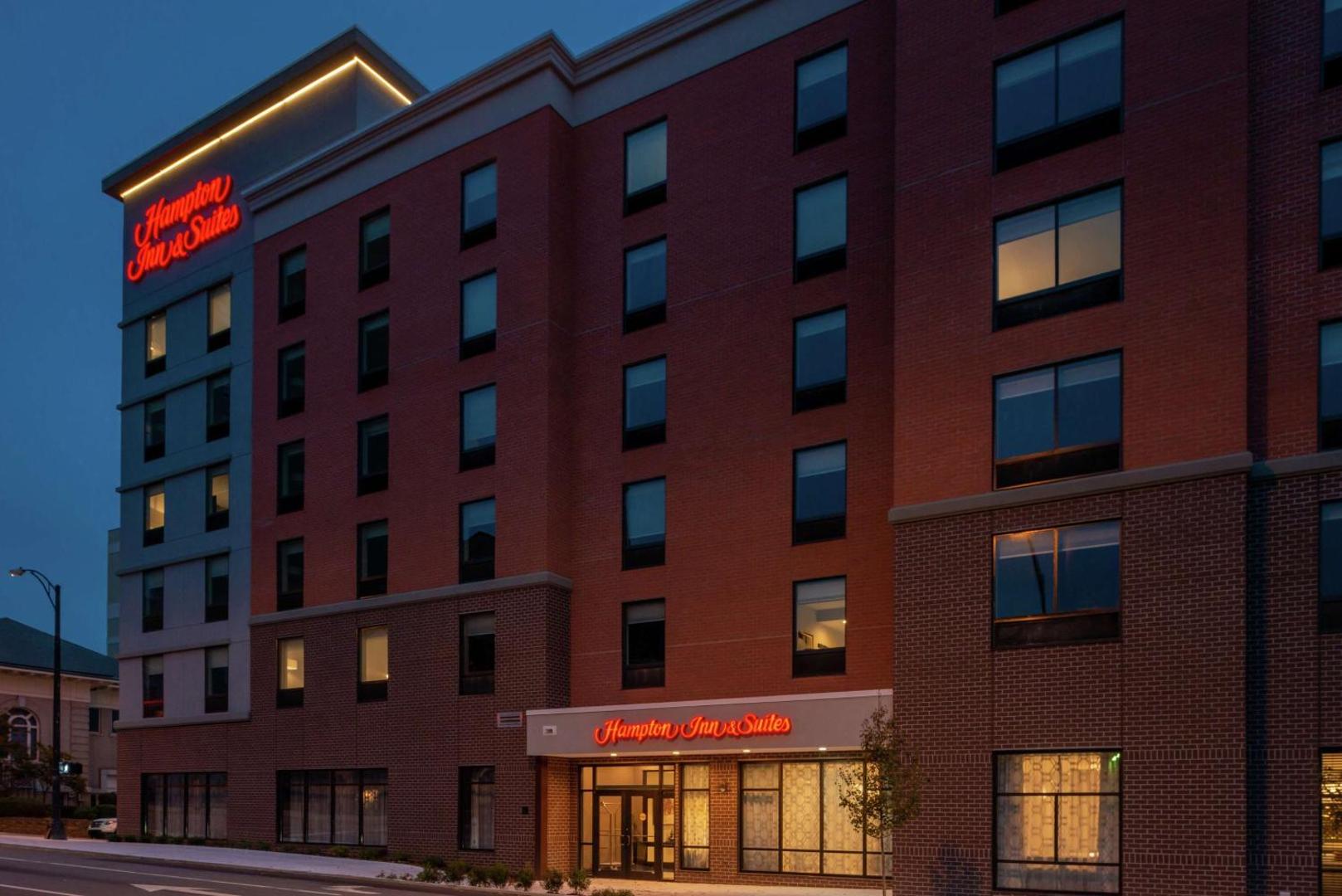 Hampton Inn & Suites Winston Salem Downtown Hampton Inn & Suites Winston Salem Downtown