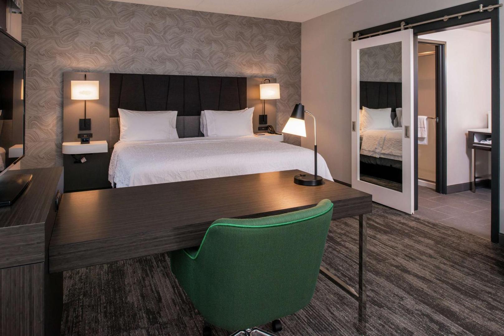 Hampton Inn & Suites Winston Salem Downtown Hampton Inn & Suites Winston Salem Downtown